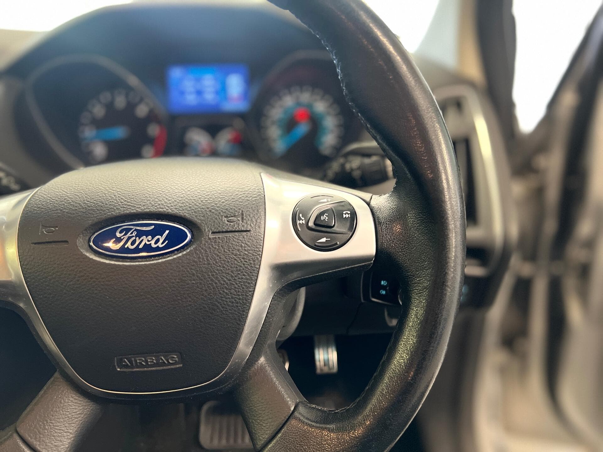 2014 Ford Focus - Thumbnail 31
