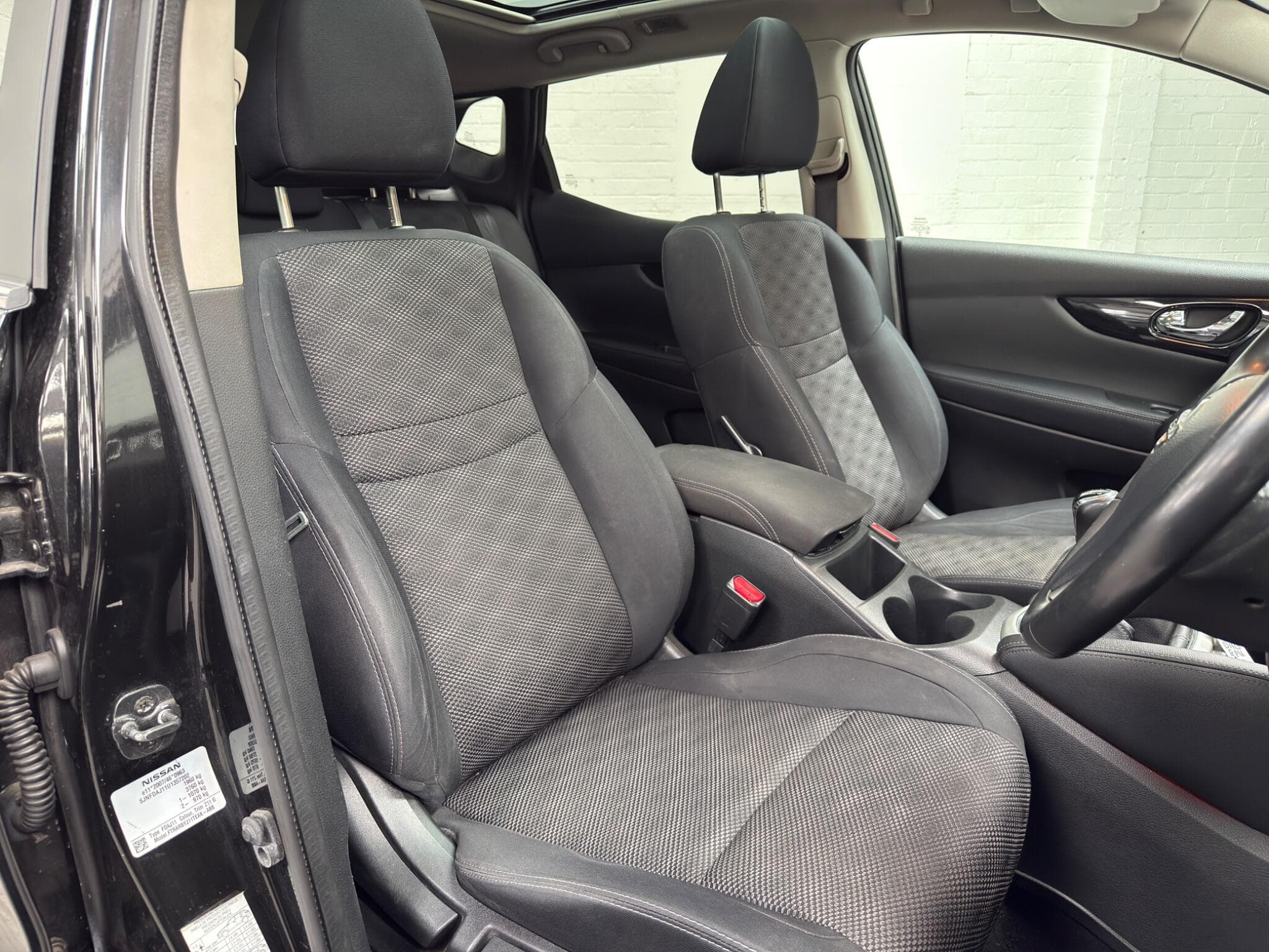 2015 Nissan Qashqai - Thumbnail 11