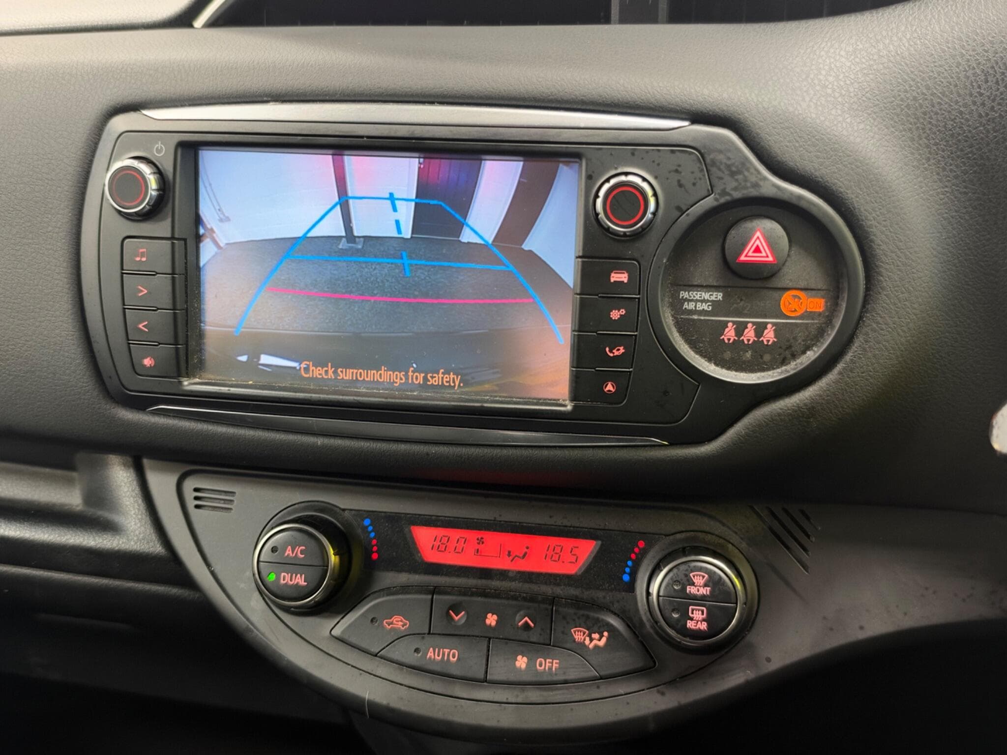 2014 Toyota Yaris - Thumbnail 33
