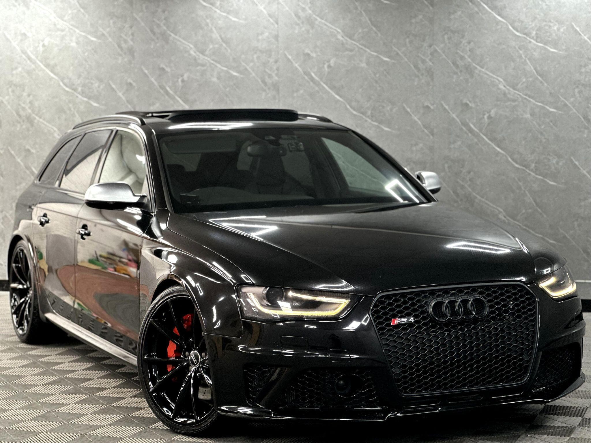 2013 Audi RS4 Avant - Image 2