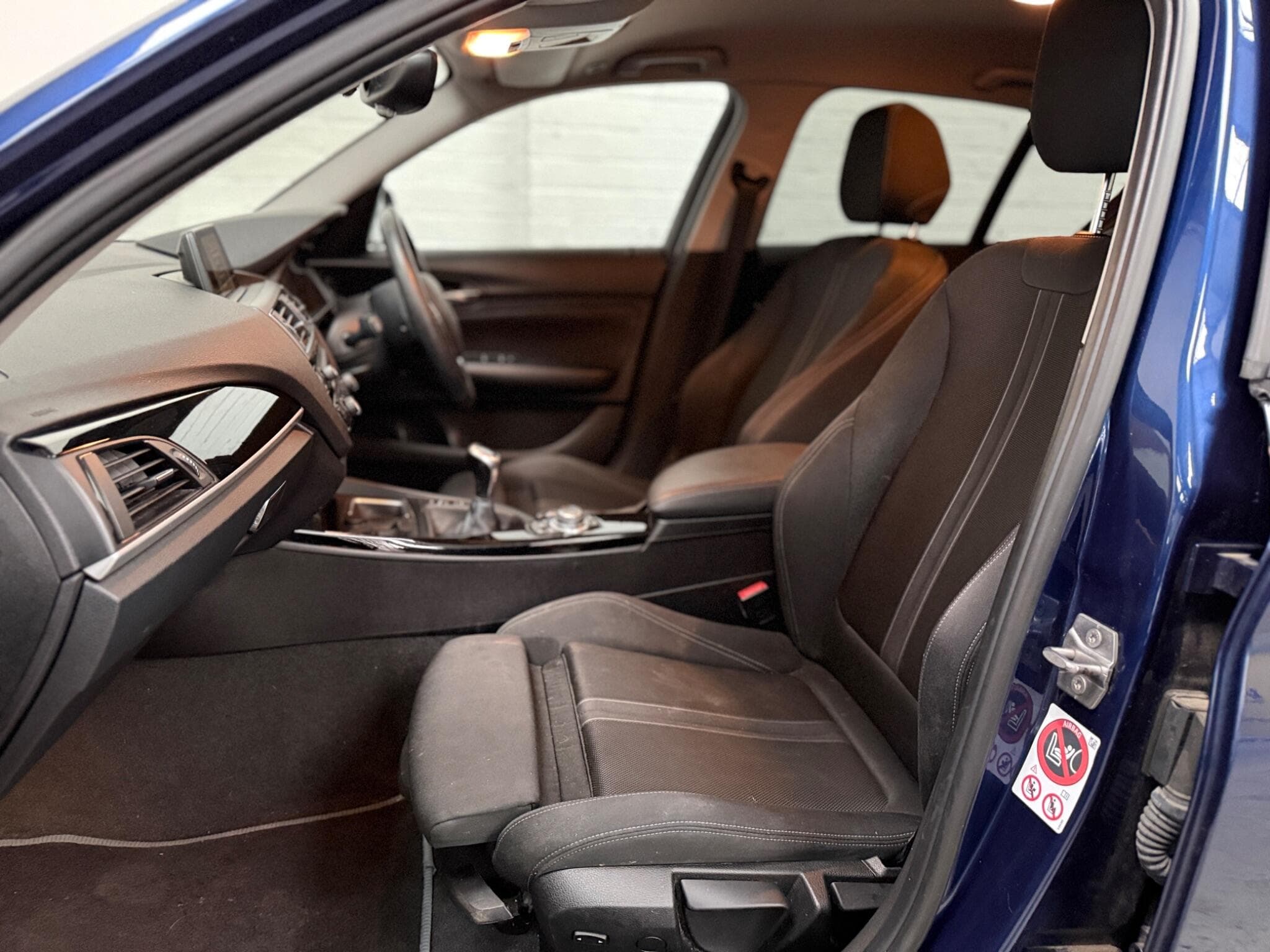 2016 BMW 1 Series - Thumbnail 19