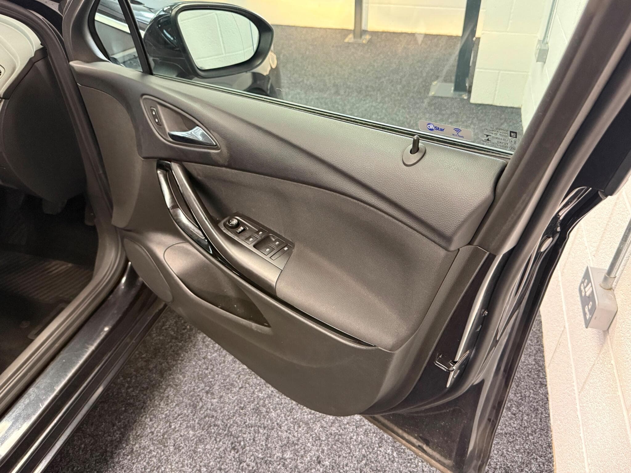 2016 Vauxhall Astra - Thumbnail 24