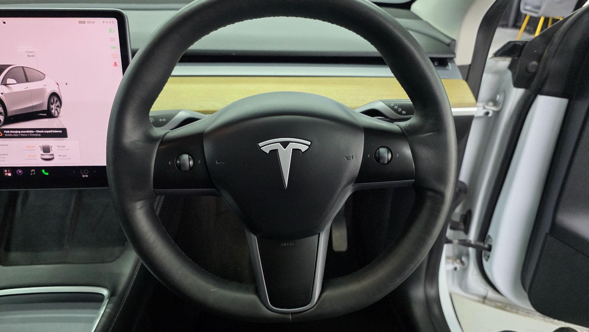 2022 Tesla Model Y - Thumbnail 16