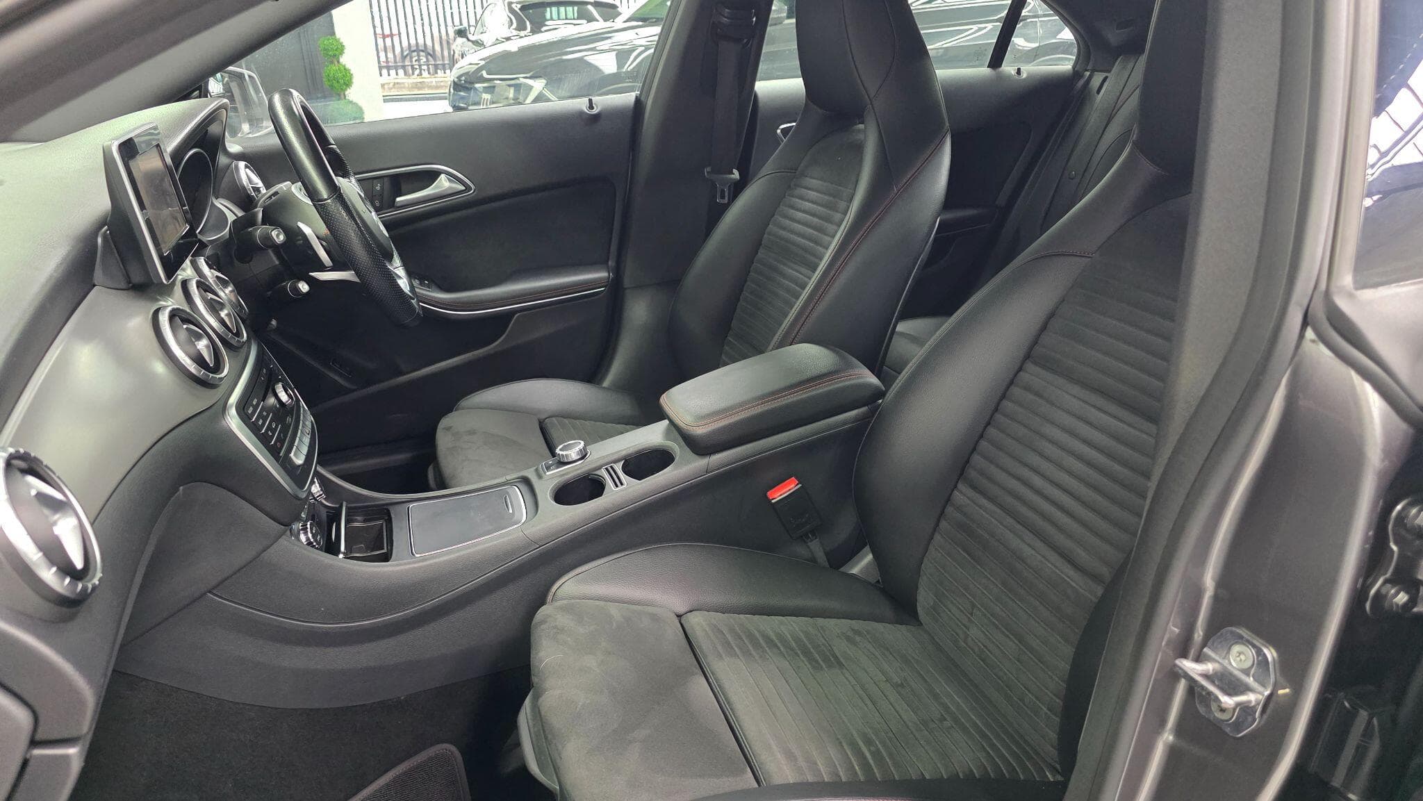 2018 Mercedes-Benz CLA - Thumbnail 15