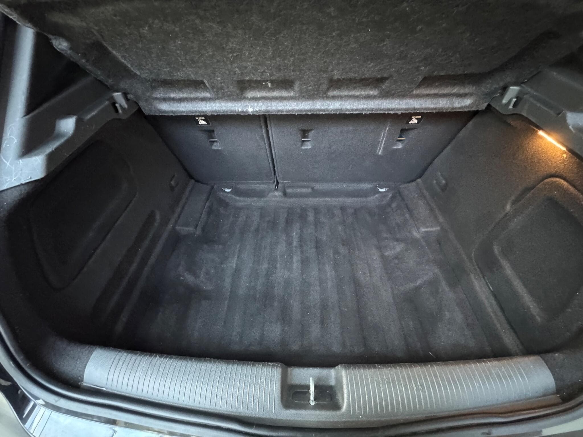 2019 Vauxhall Astra - Thumbnail 22