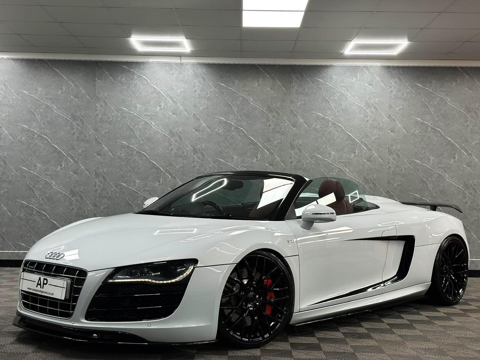 2010 Audi R8 - Thumbnail 20