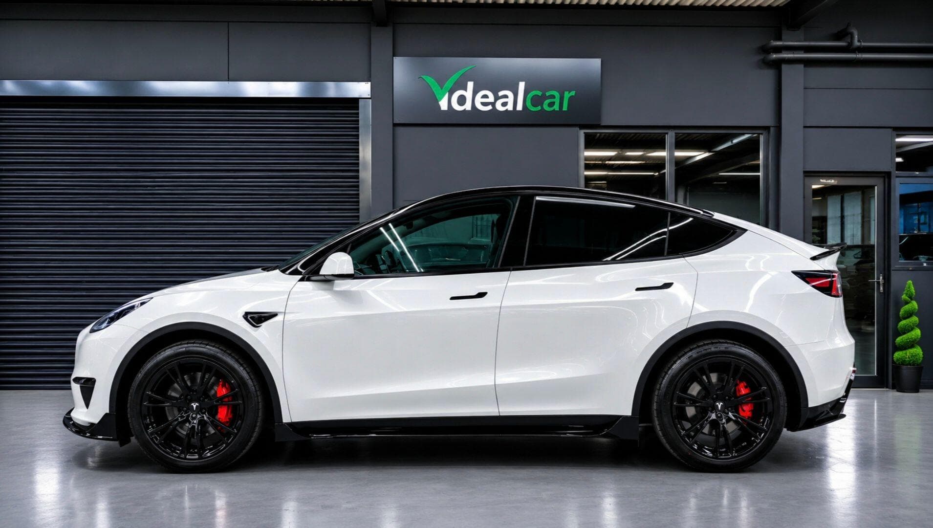 2022 Tesla Model Y - Thumbnail 5