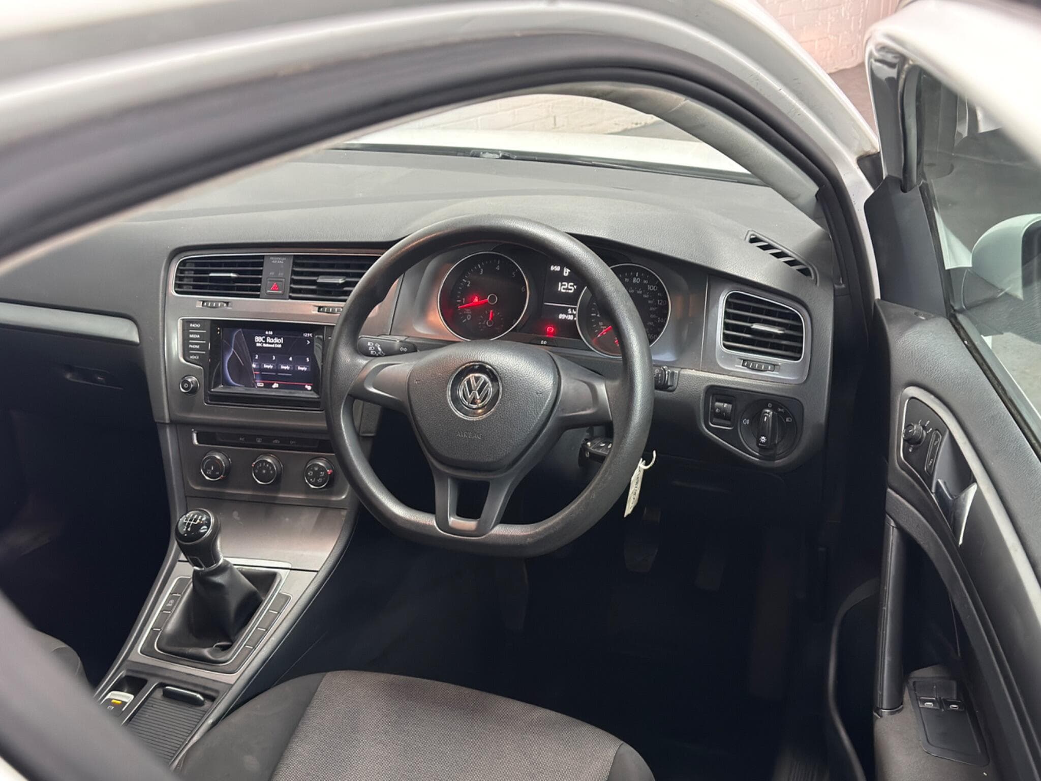 2013 Volkswagen Golf - Thumbnail 26