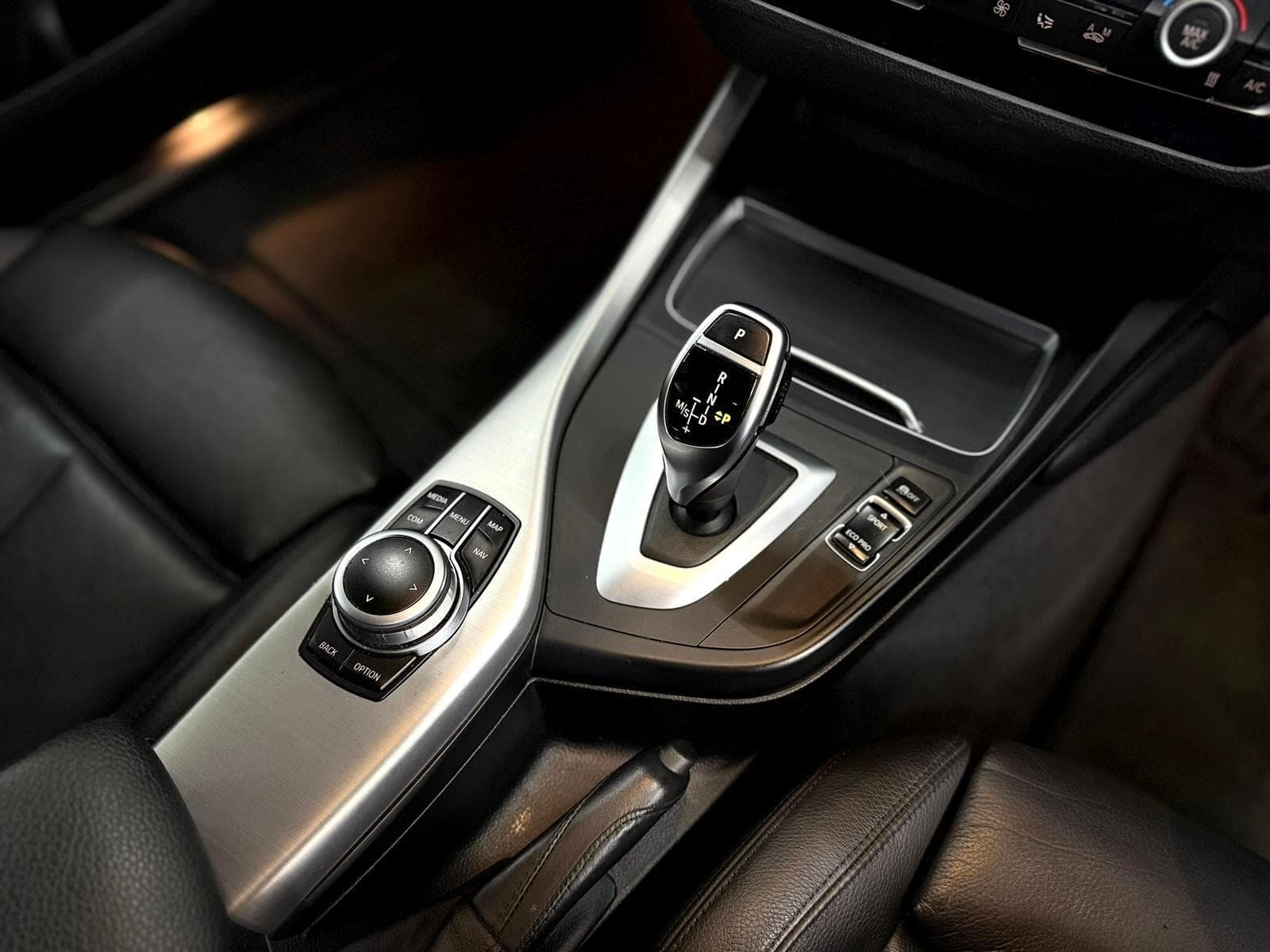 2019 BMW 1 Series - Thumbnail 49