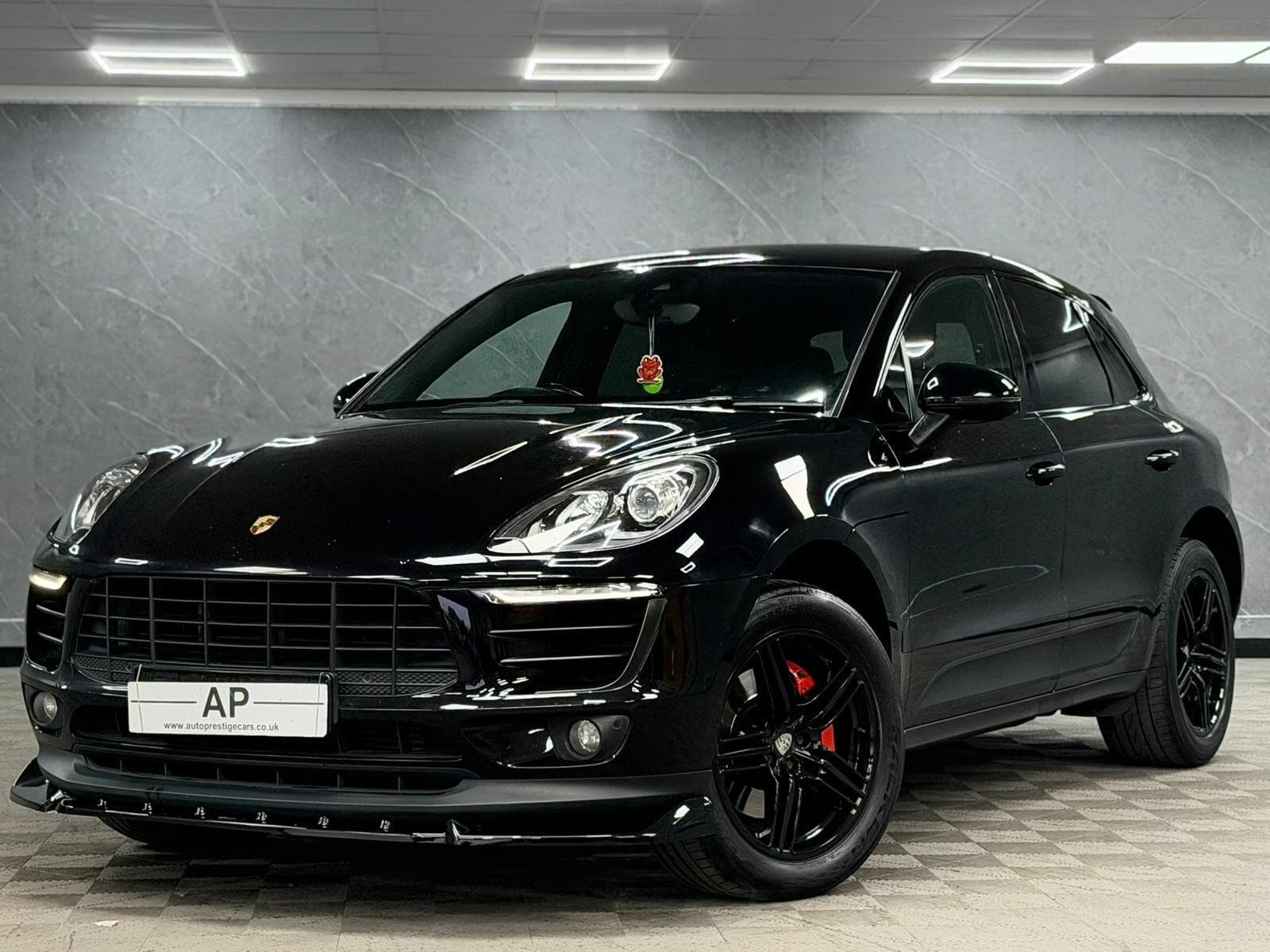 2017 Porsche Macan - Thumbnail 6