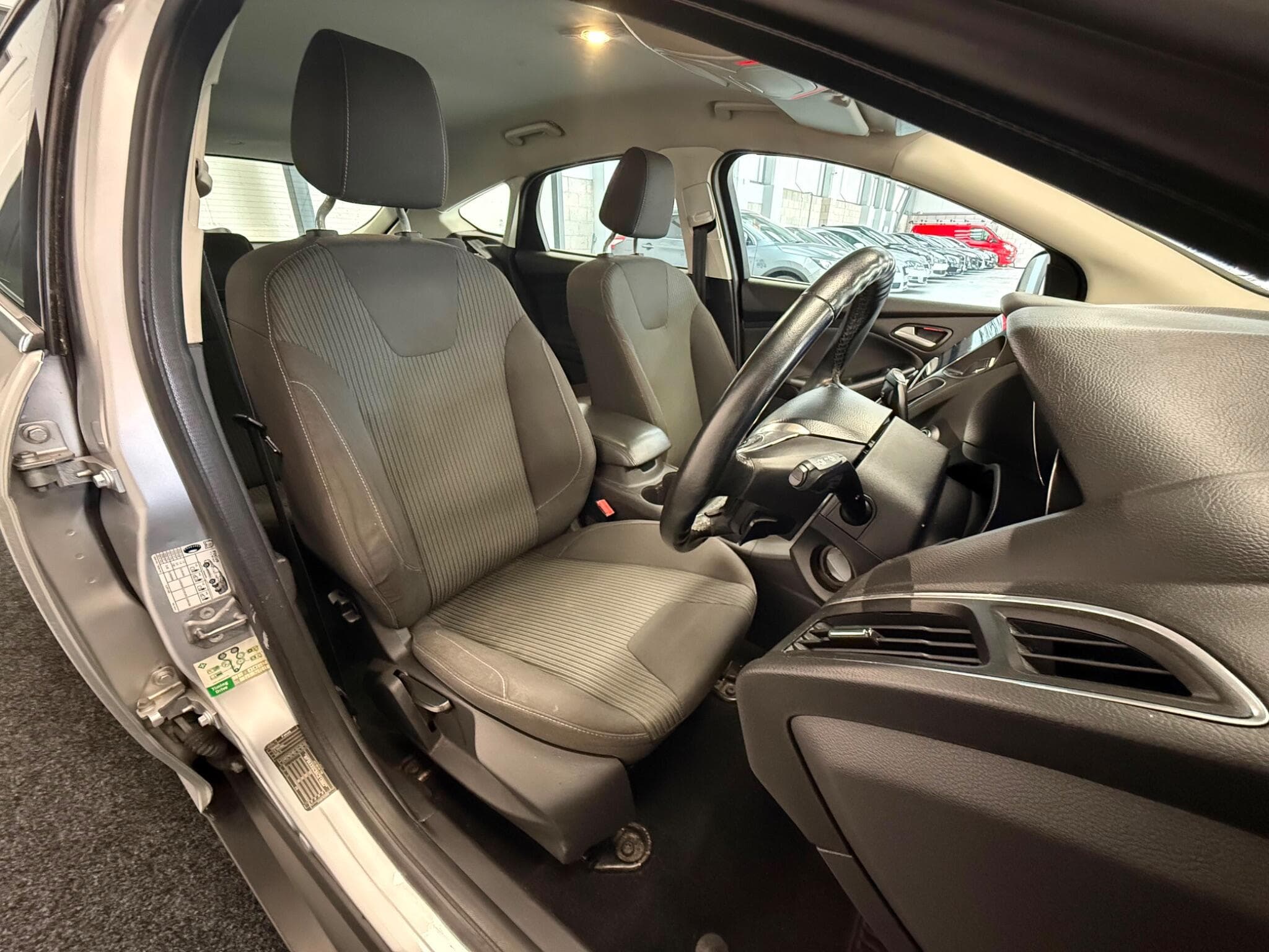 2012 Ford Focus - Thumbnail 22