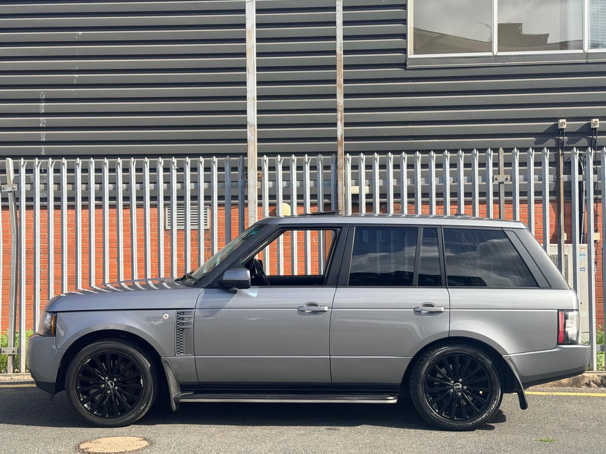 2012 Land Rover Range Rover - Thumbnail 10