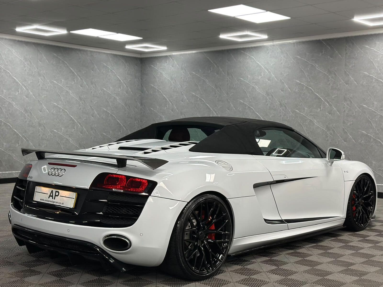 2010 Audi R8 - Thumbnail 3