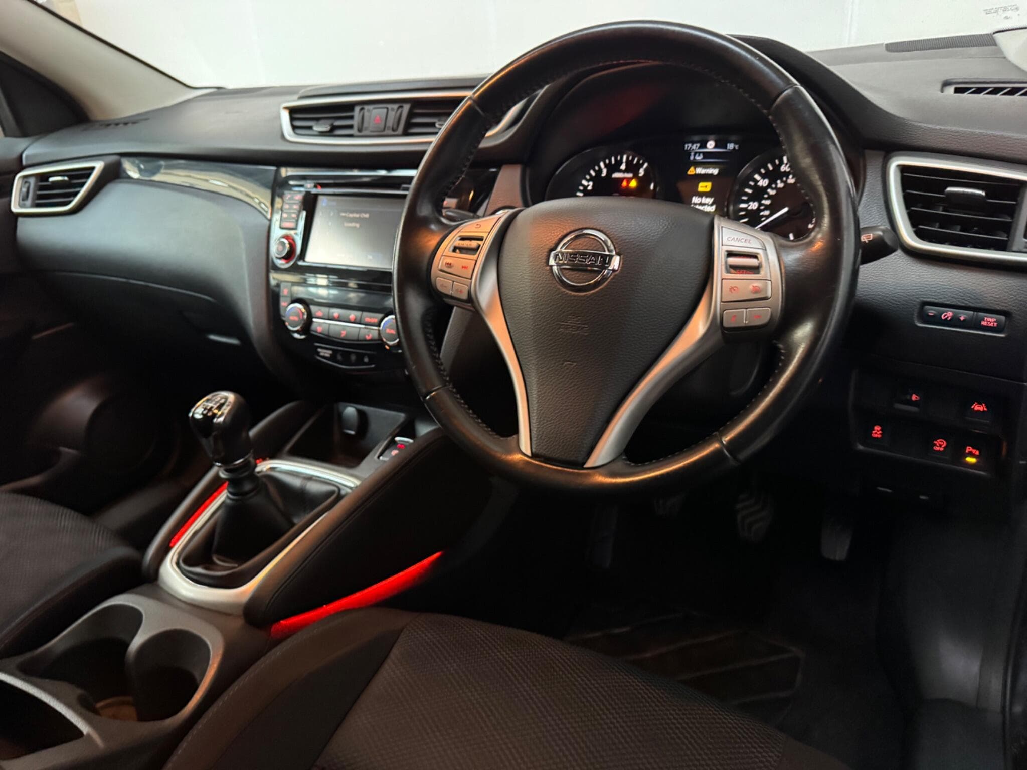2016 Nissan Qashqai - Thumbnail 4