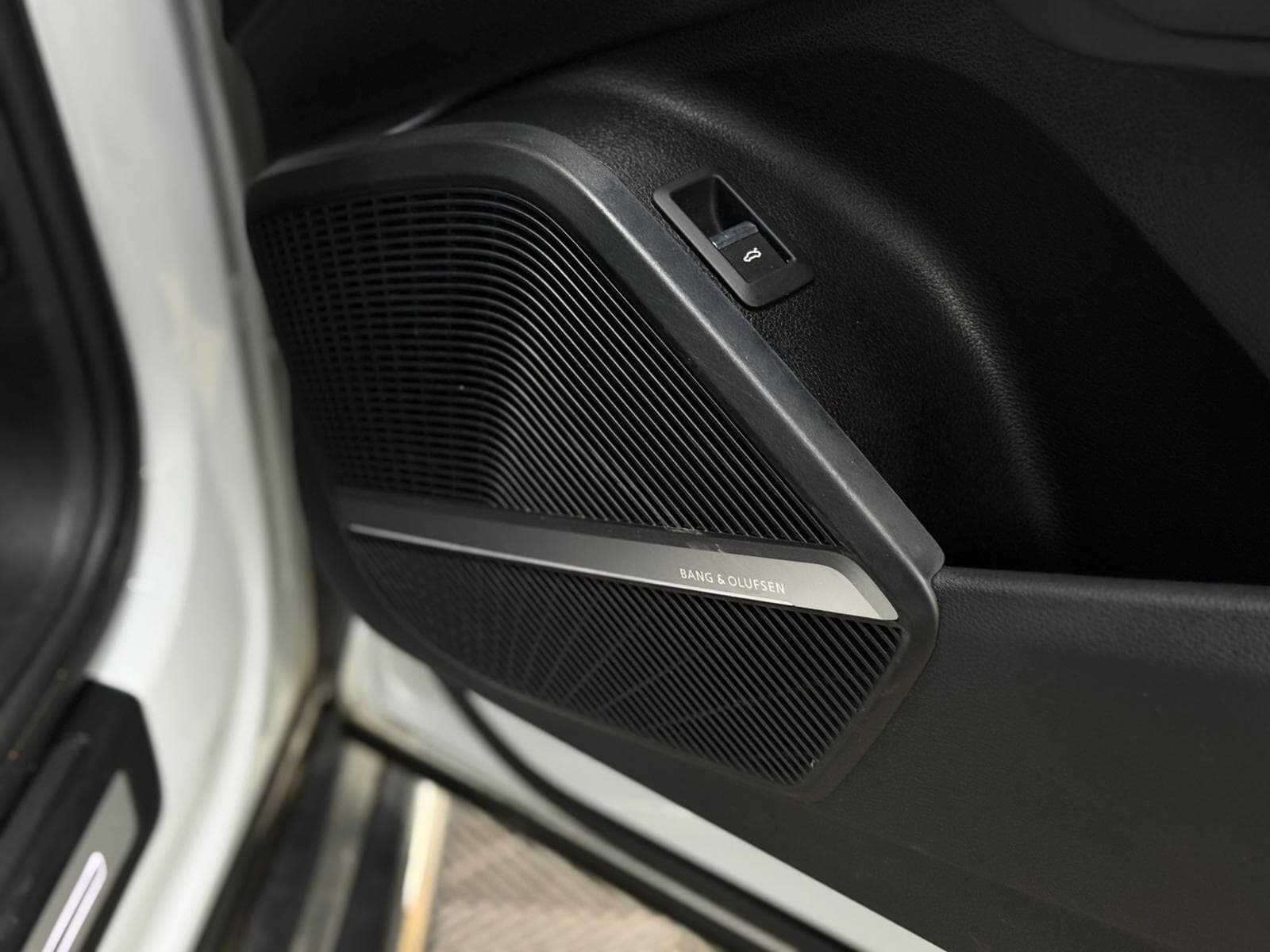 2018 Audi SQ5 - Thumbnail 47