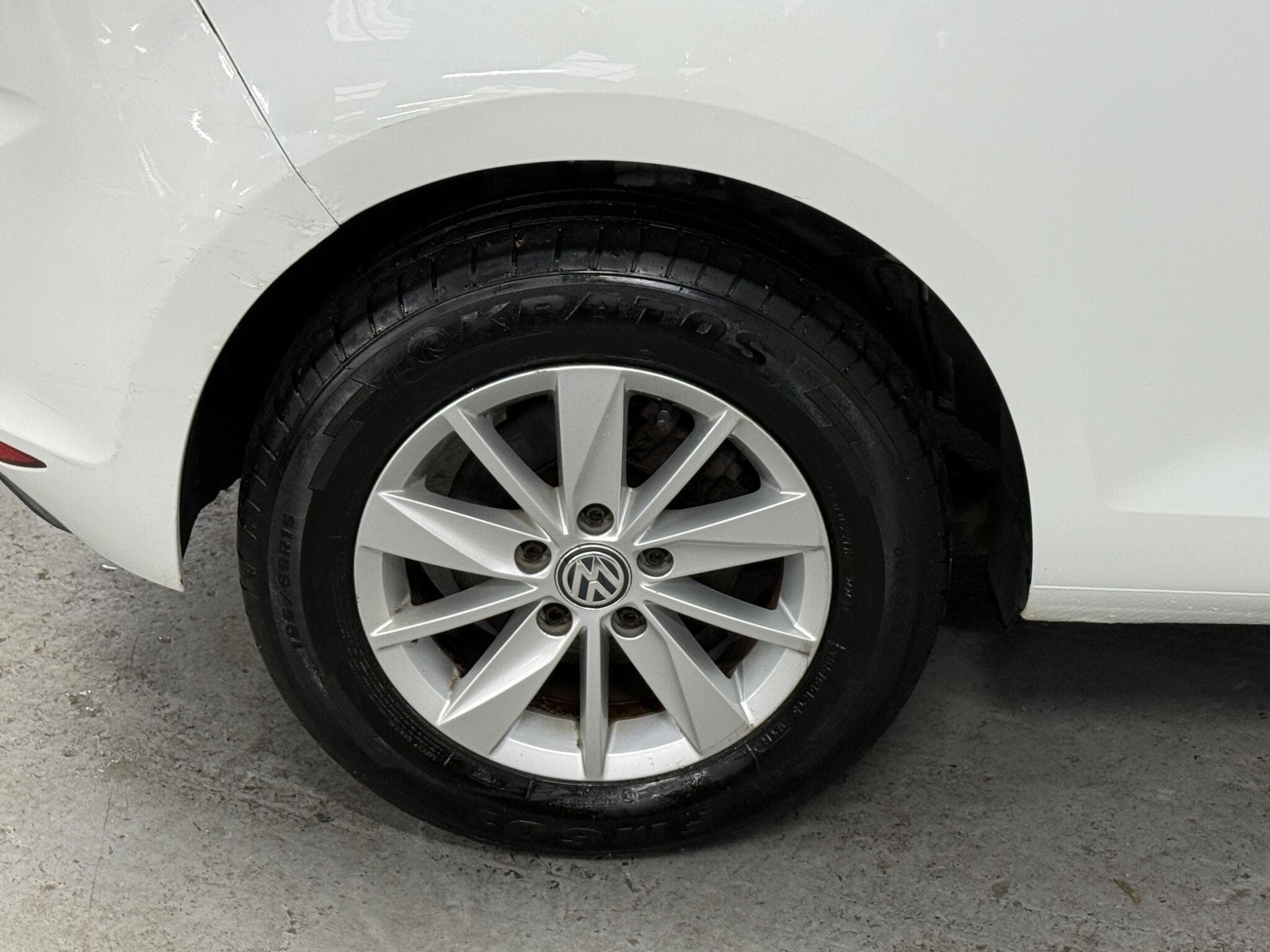 2013 Volkswagen Golf - Thumbnail 17