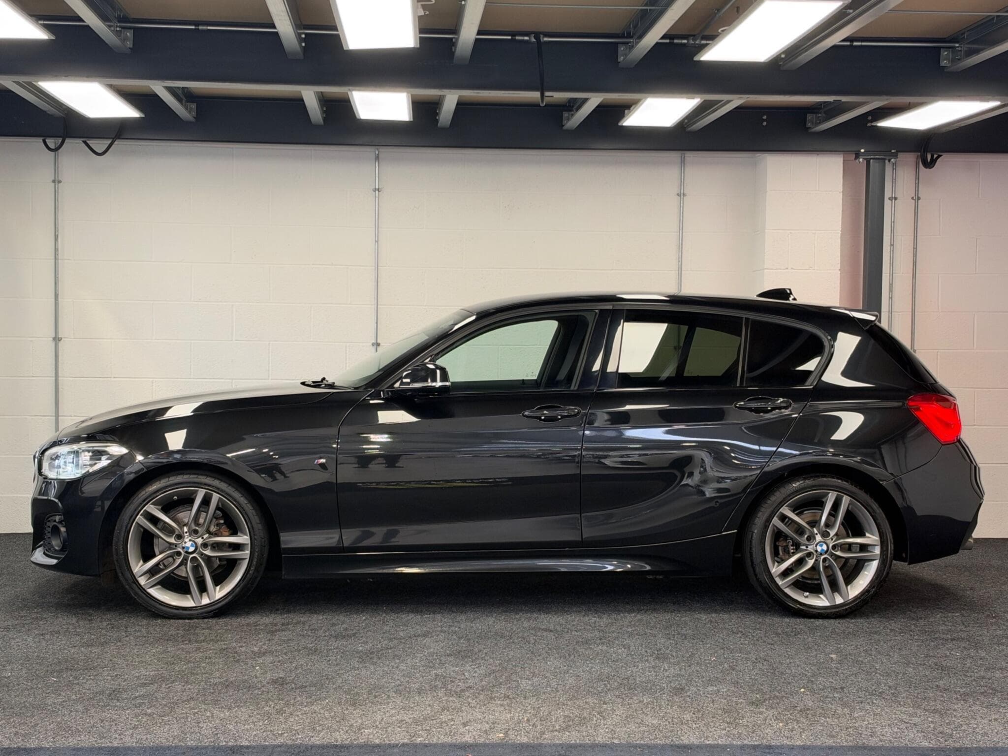 2019 BMW 1 Series - Thumbnail 6