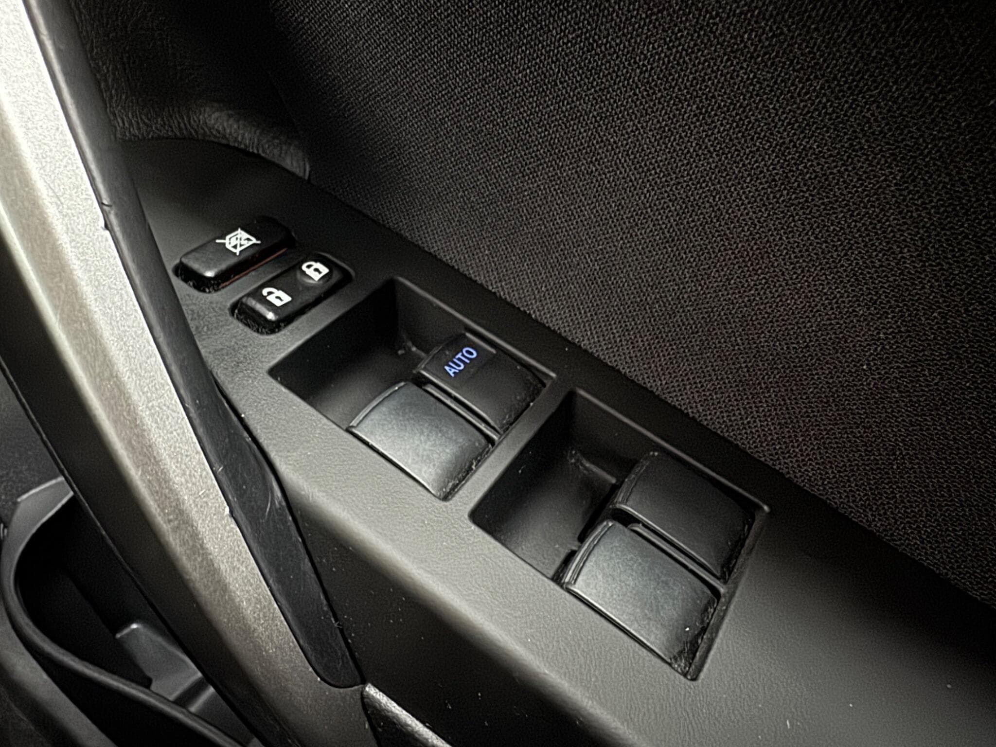 2015 Toyota Auris - Thumbnail 22