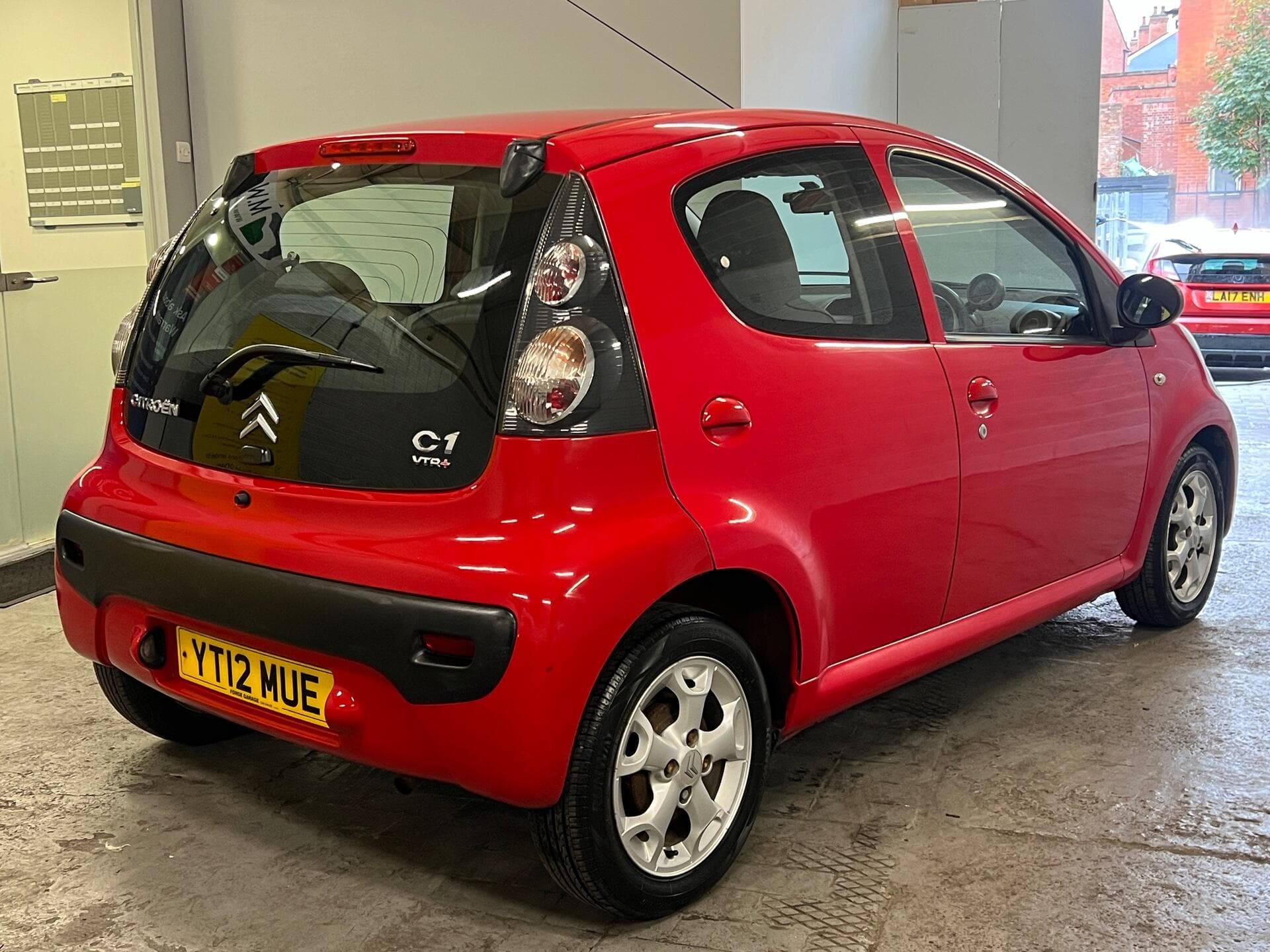 2012 Citroen C1 - Thumbnail 6