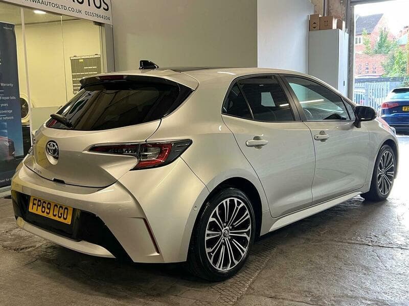 2019 Toyota Corolla - Image 2