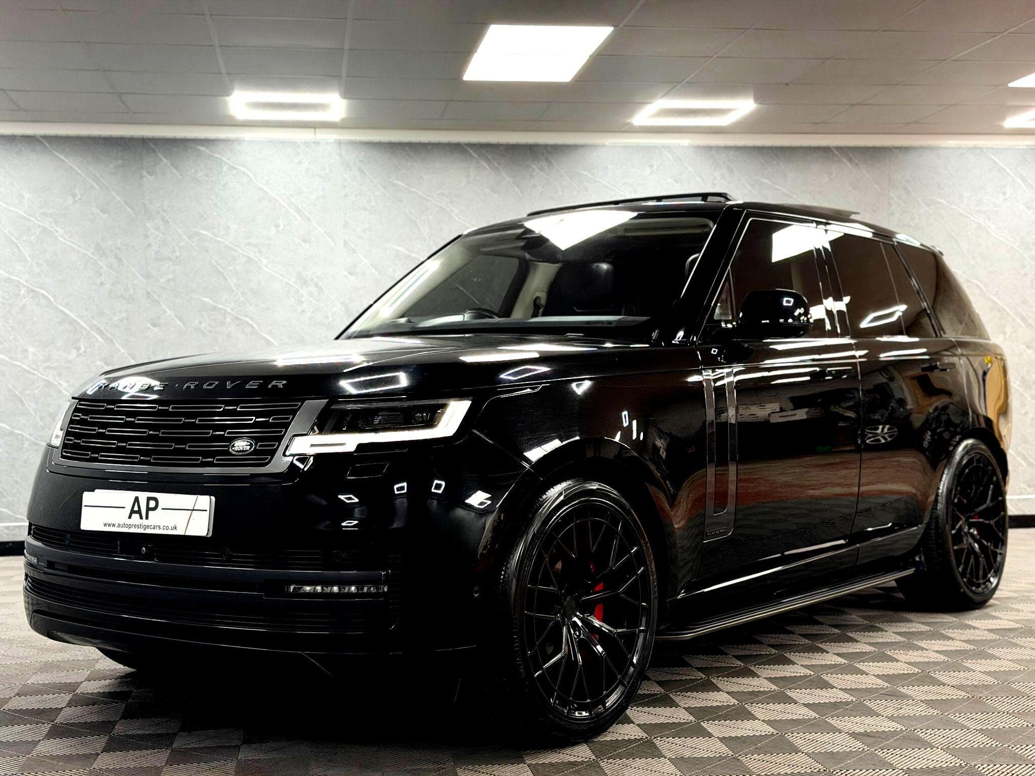 2022 Land Rover Range Rover - Thumbnail 18