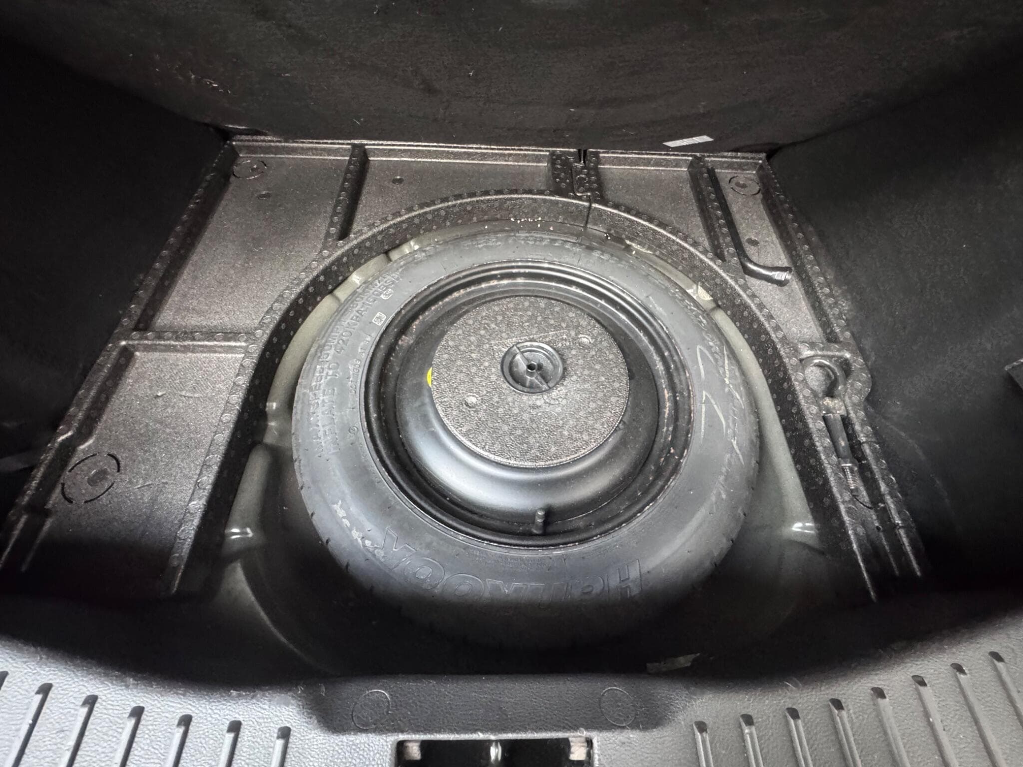 2014 Ford Focus - Thumbnail 25