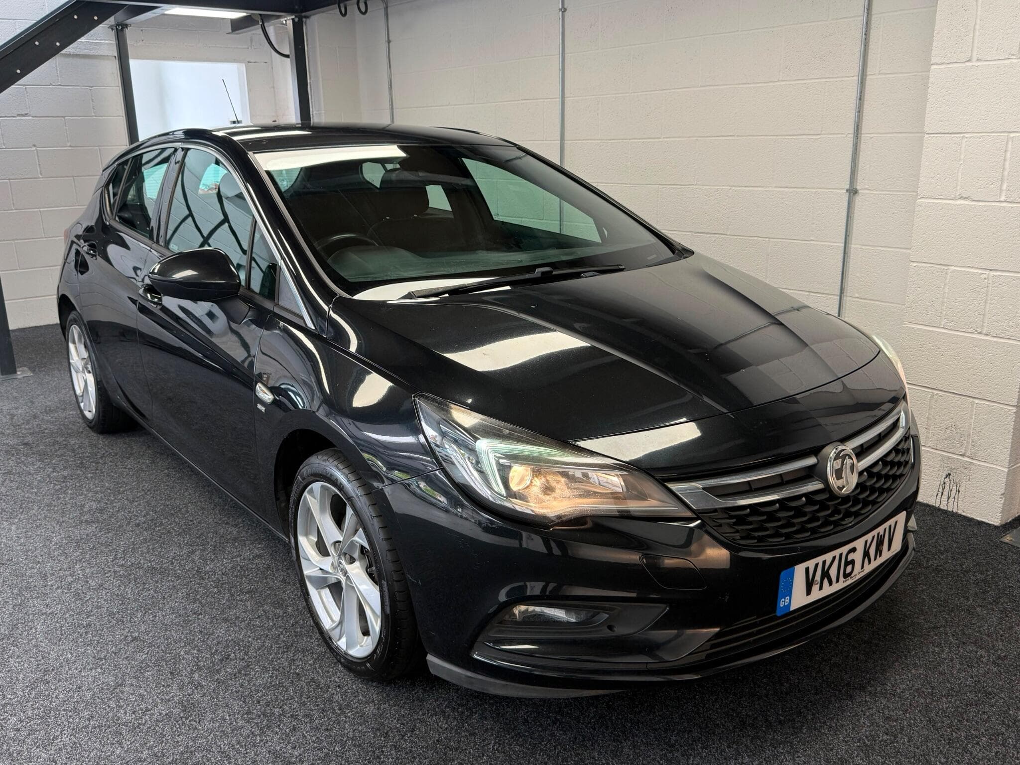 2016 Vauxhall Astra - Thumbnail 5