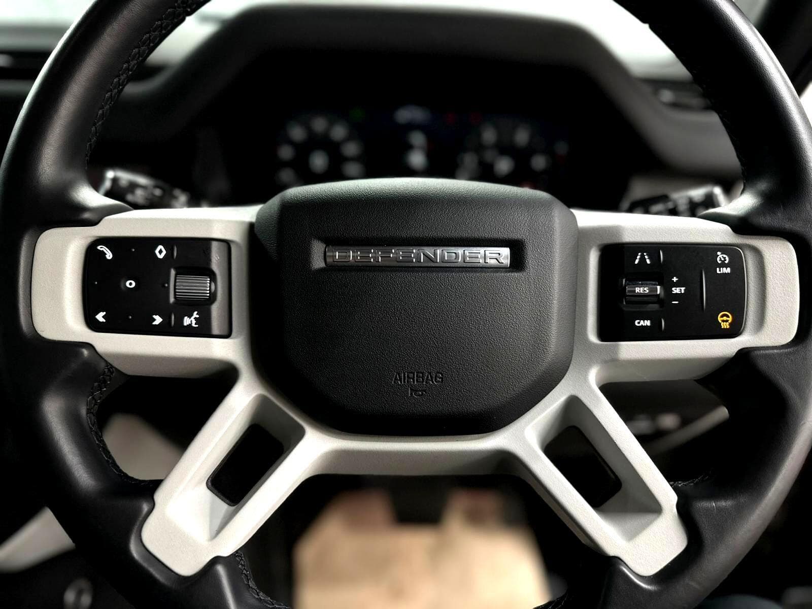 2024 Land Rover Defender 110 - Thumbnail 57