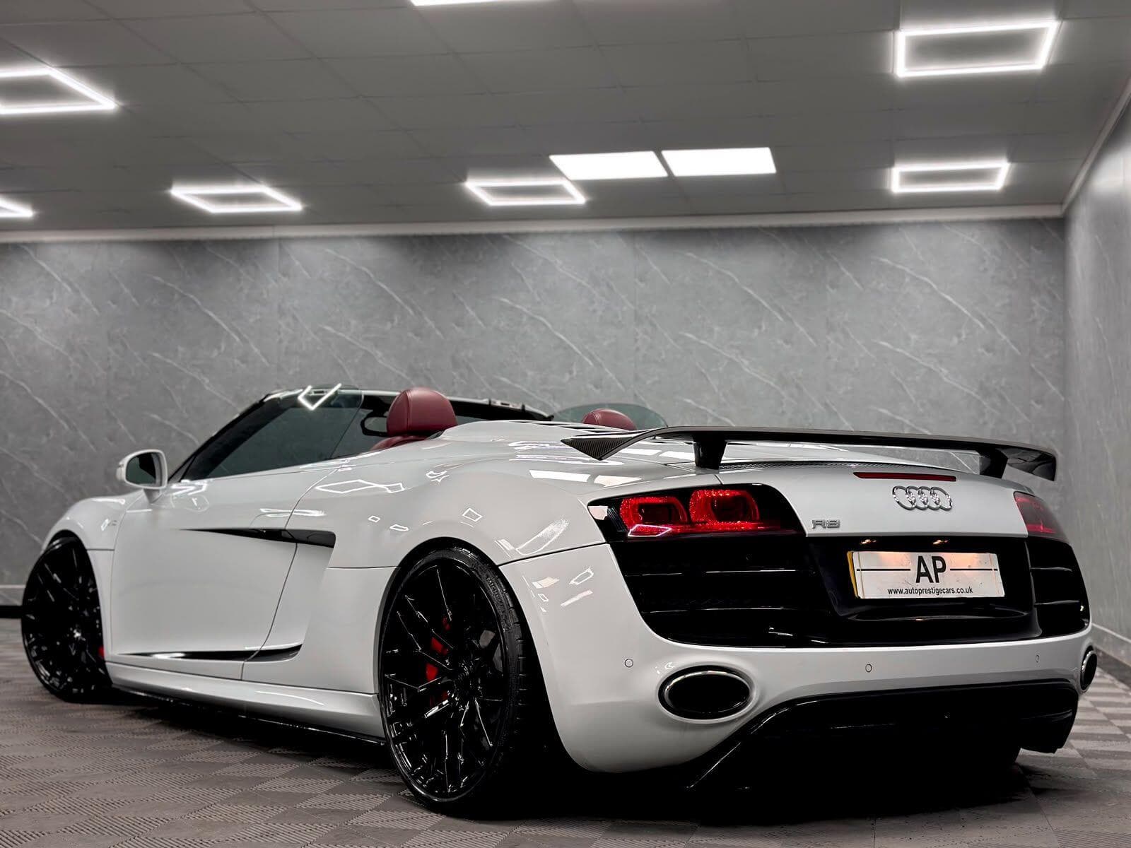 2010 Audi R8 - Thumbnail 38