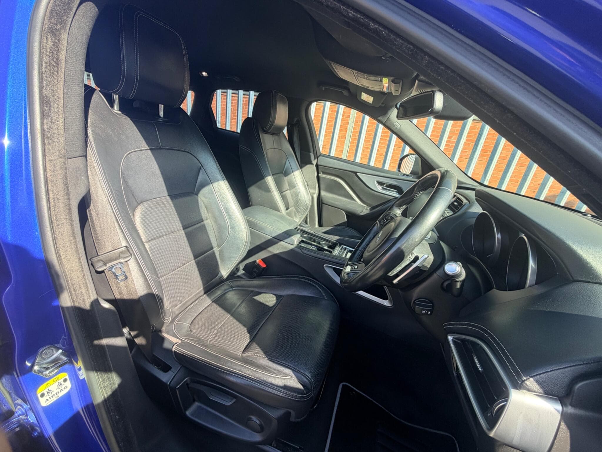 2017 Jaguar F-PACE - Thumbnail 8