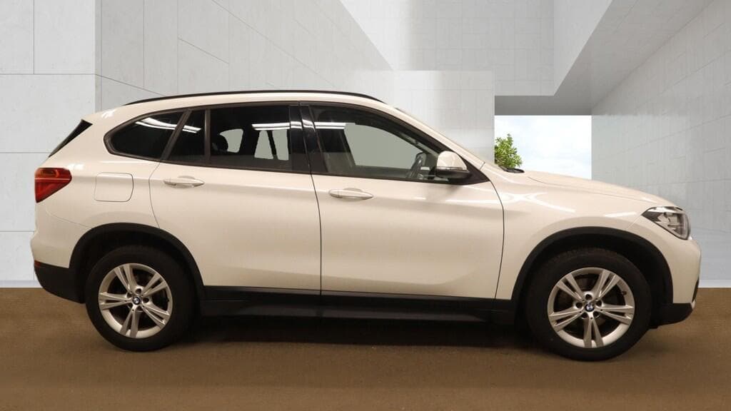 2019 BMW X1 - Thumbnail 6
