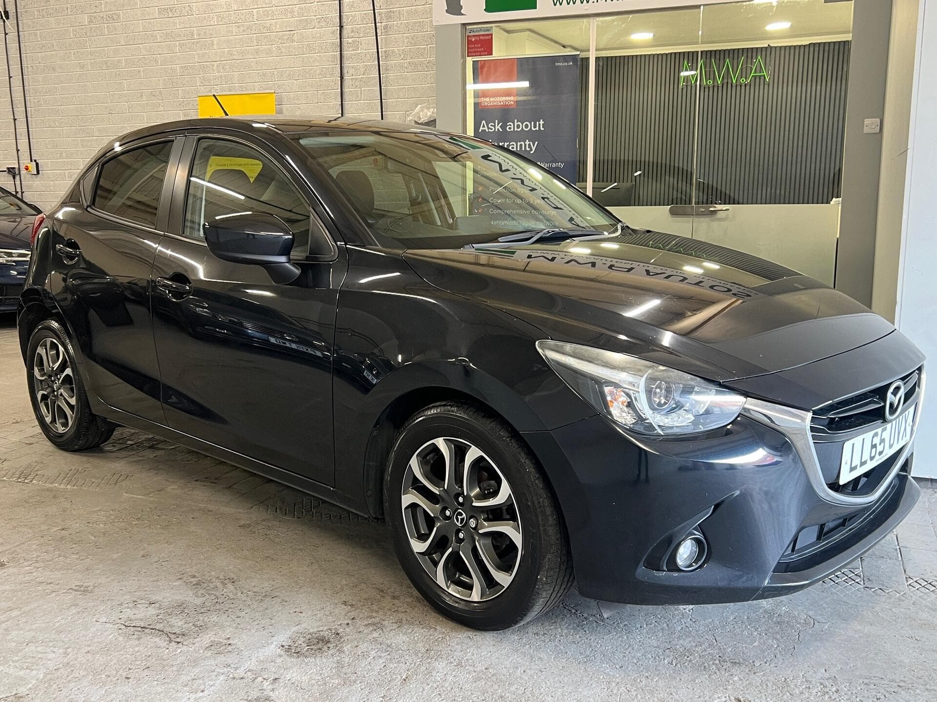 2016 Mazda Mazda2 - Thumbnail 5