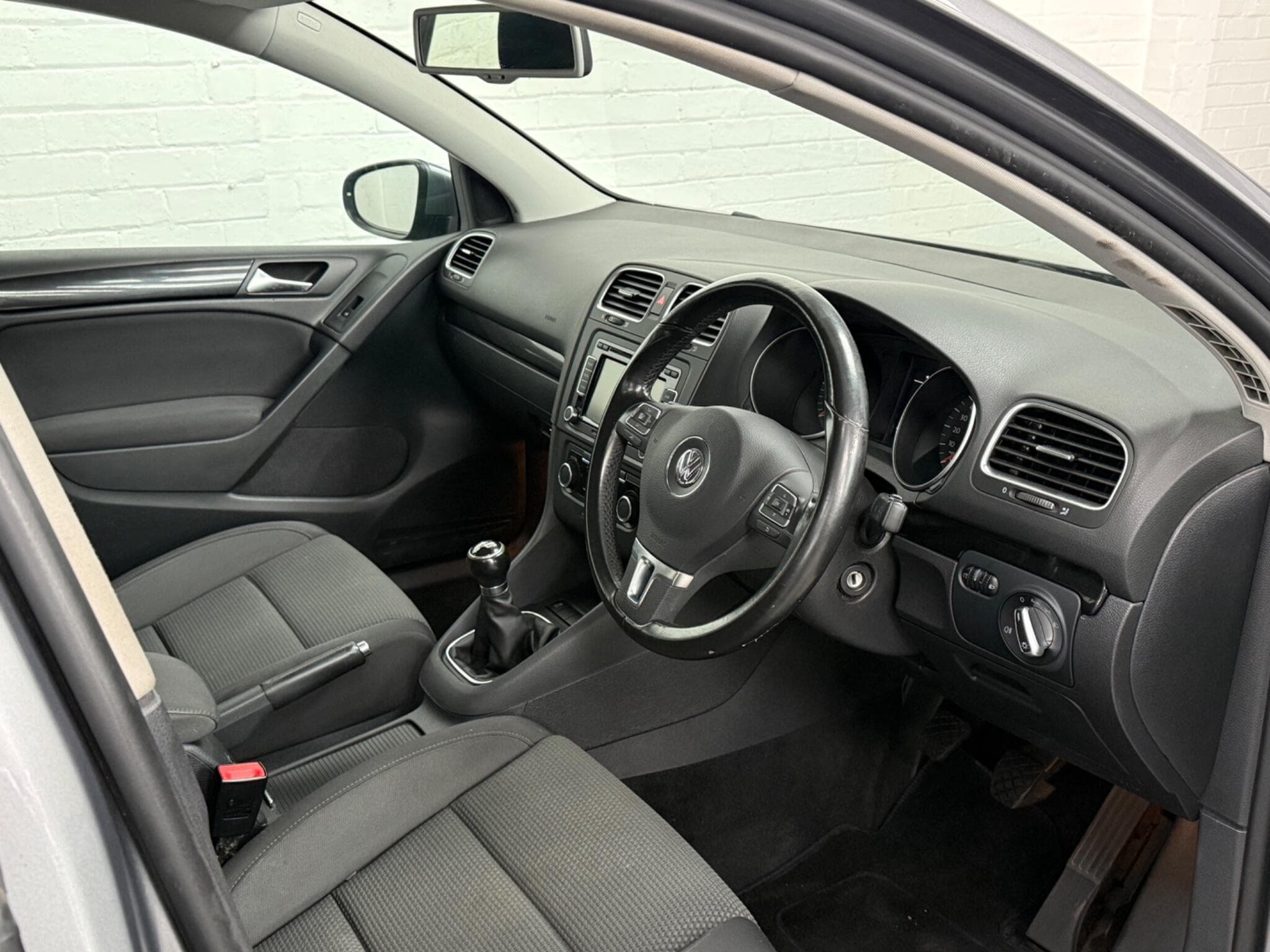 2011 Volkswagen Golf - Thumbnail 14