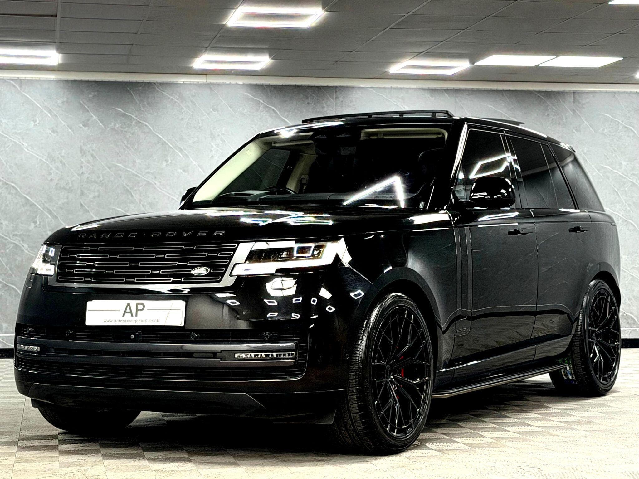 2022 Land Rover Range Rover - Thumbnail 6