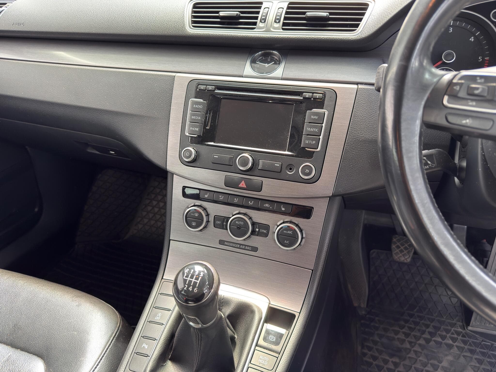2014 Volkswagen Passat - Thumbnail 12