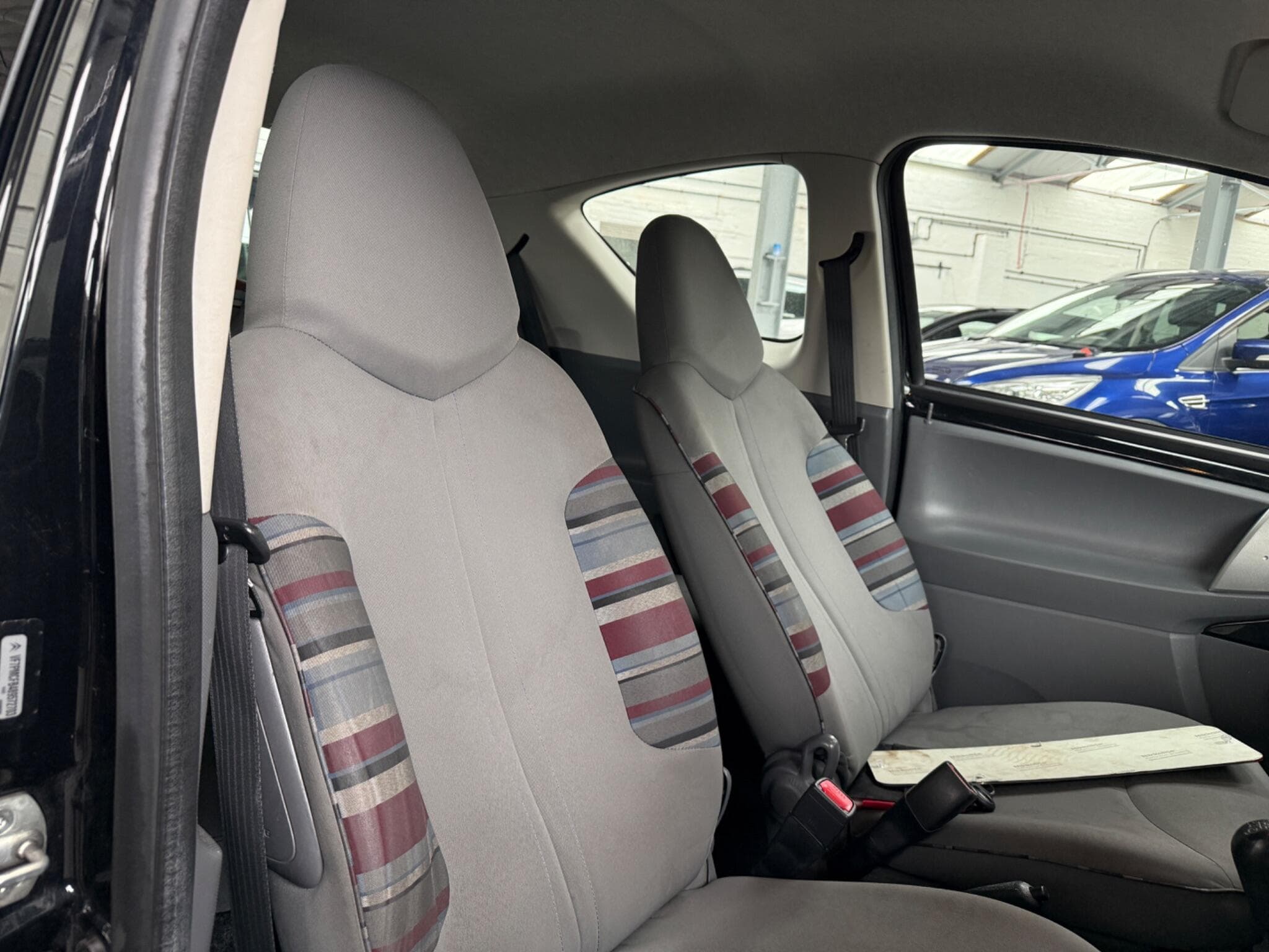 2011 Citroen C1 - Thumbnail 6