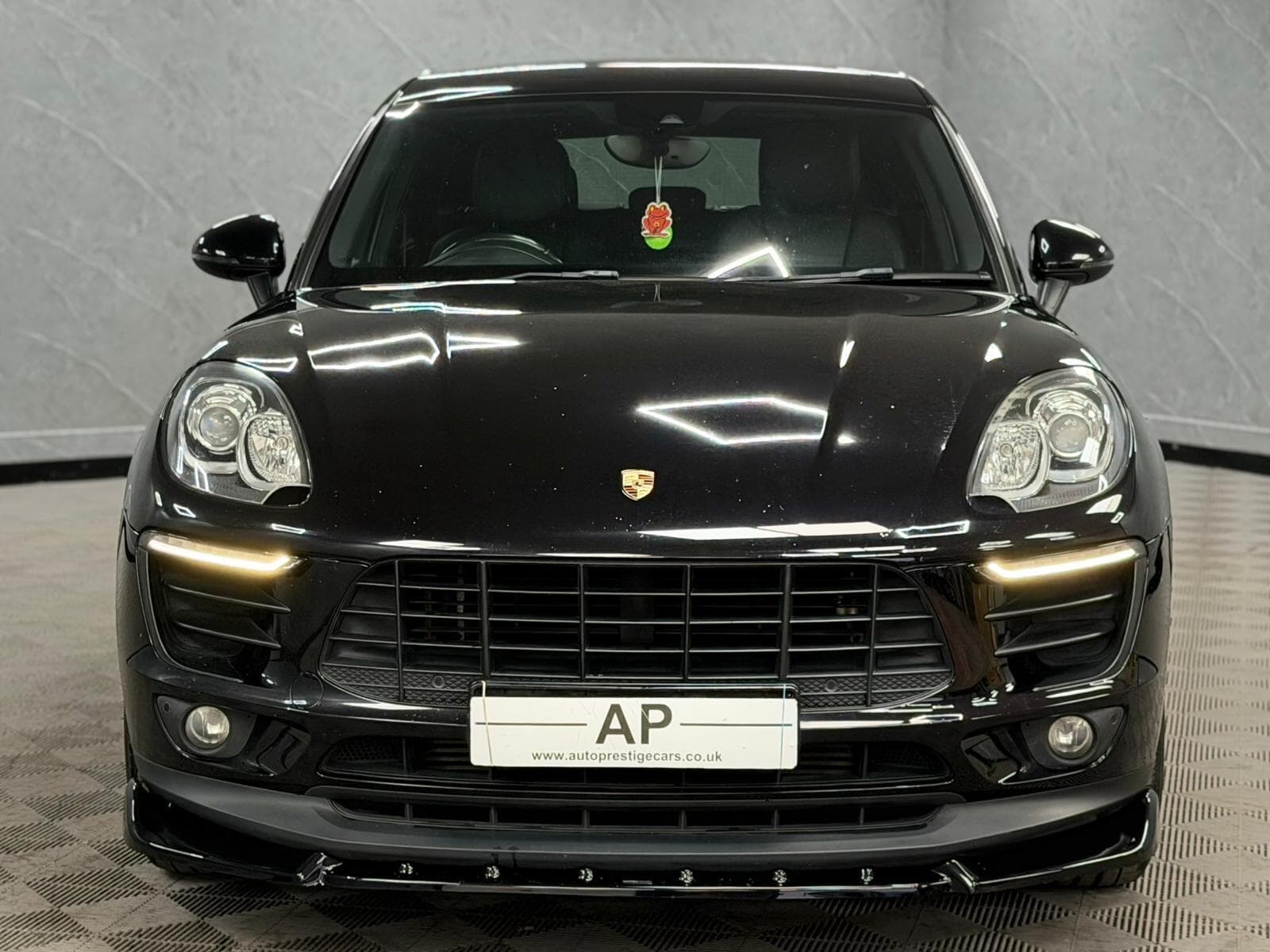 2017 Porsche Macan - Thumbnail 12