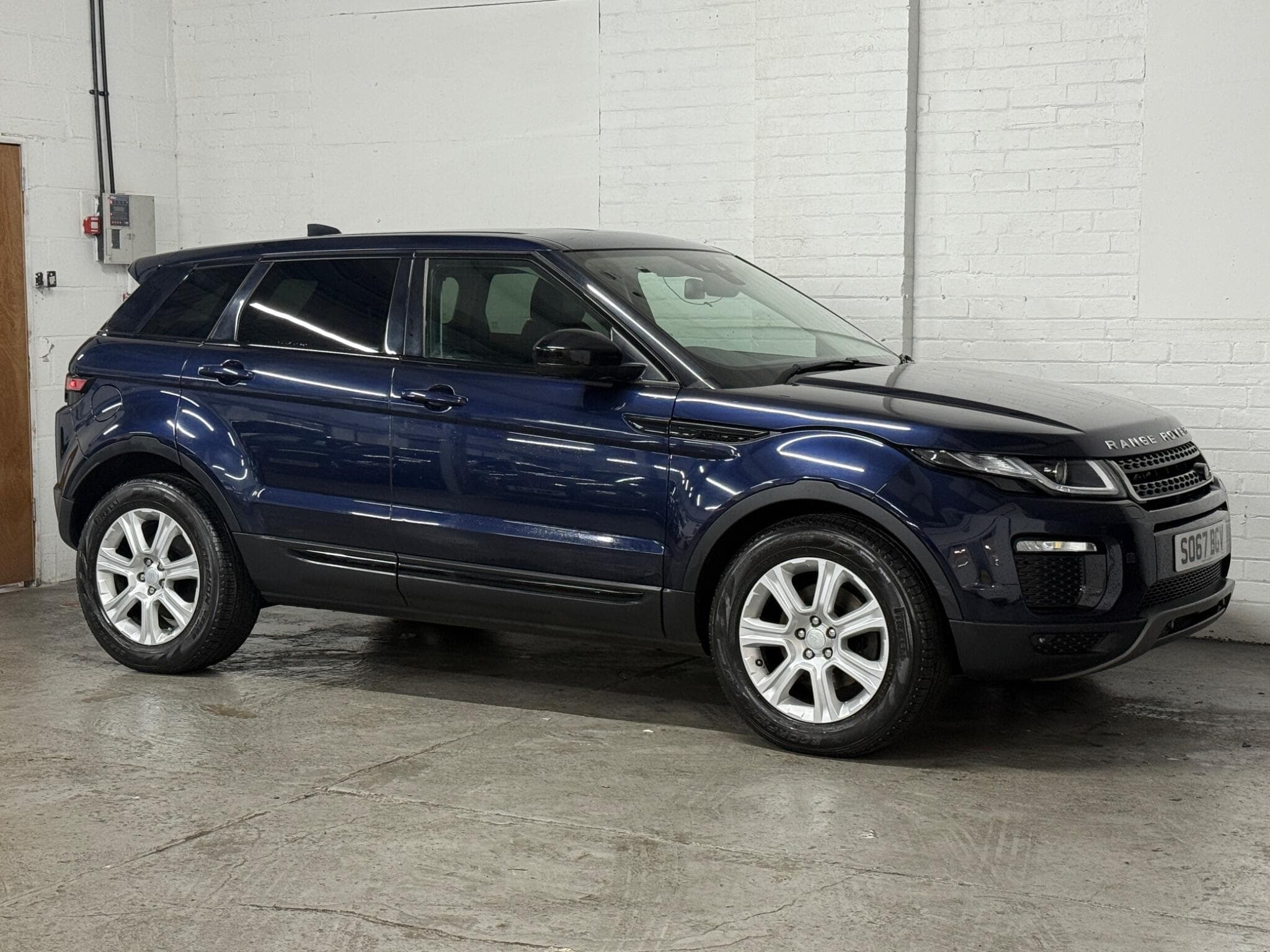 2017 Land Rover Range Rover Evoque - Thumbnail 10