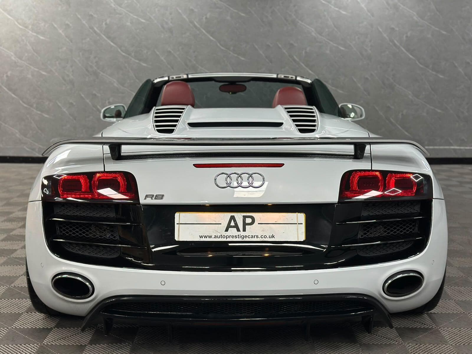 2010 Audi R8 - Thumbnail 5