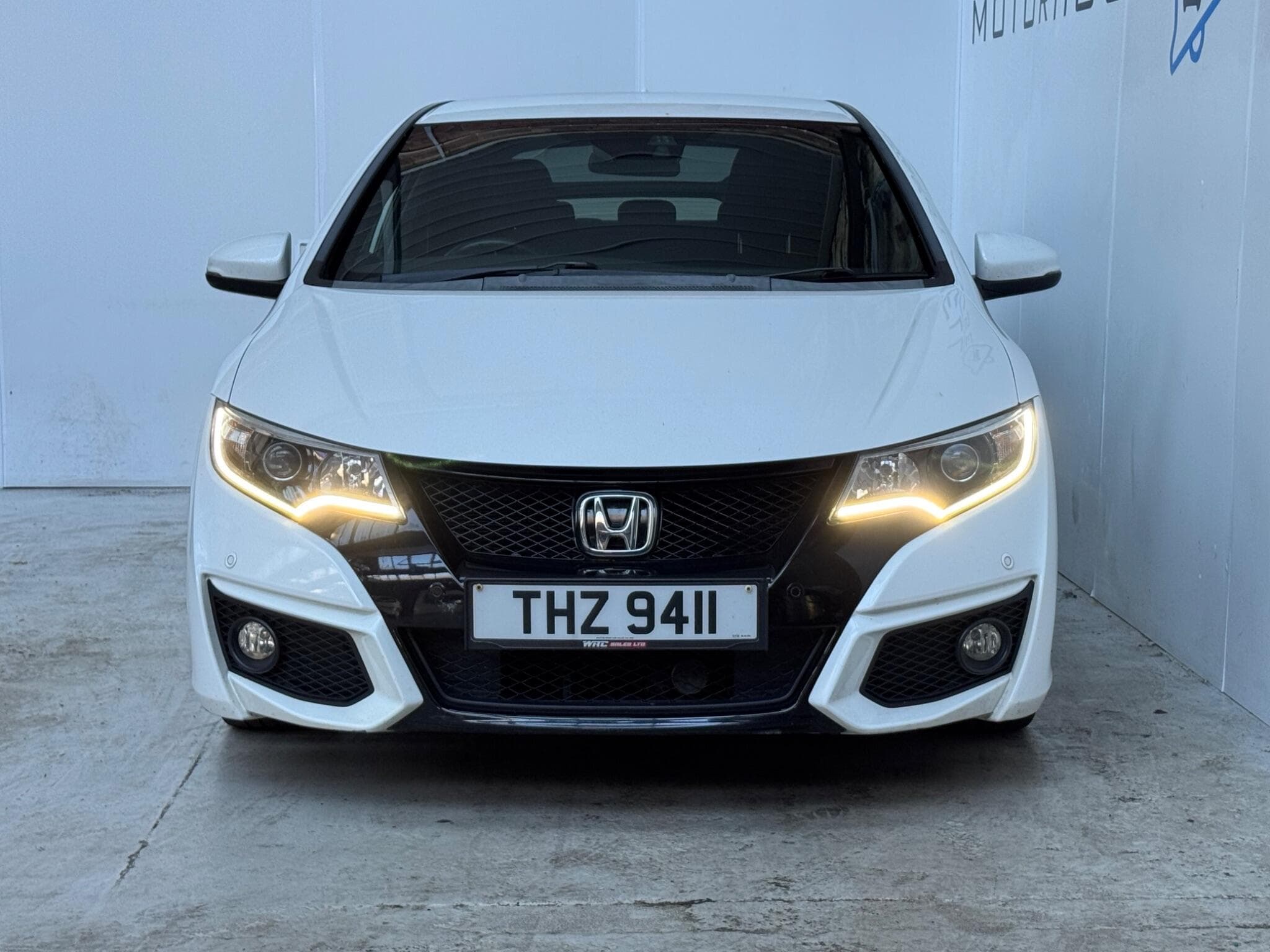 2016 Honda Civic - Thumbnail 2