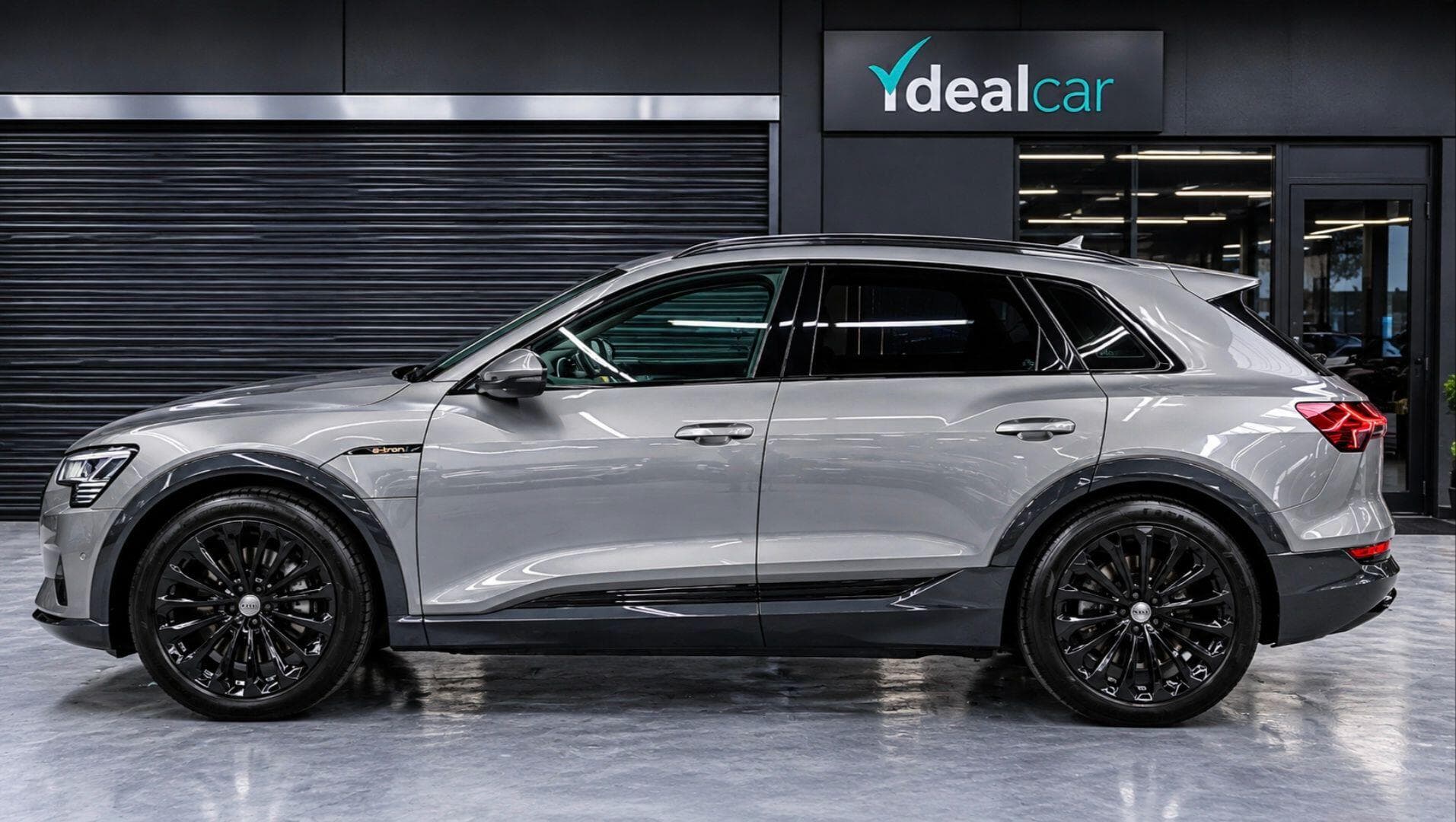 2020 Audi e-tron - Image 4