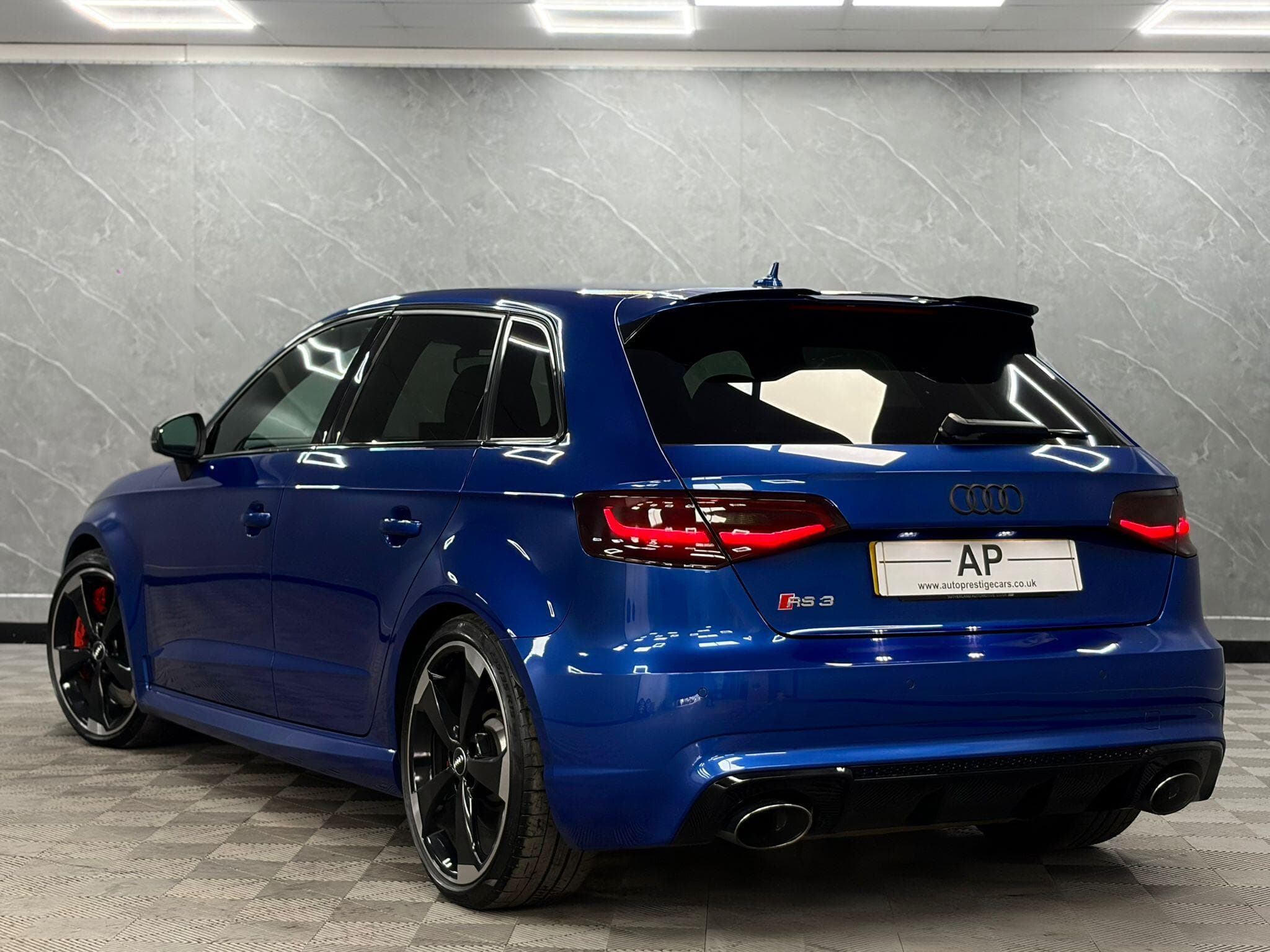 2016 Audi RS3 - Thumbnail 4