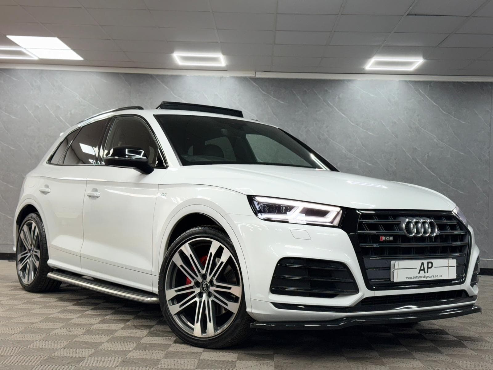 2018 Audi SQ5 - Thumbnail 5