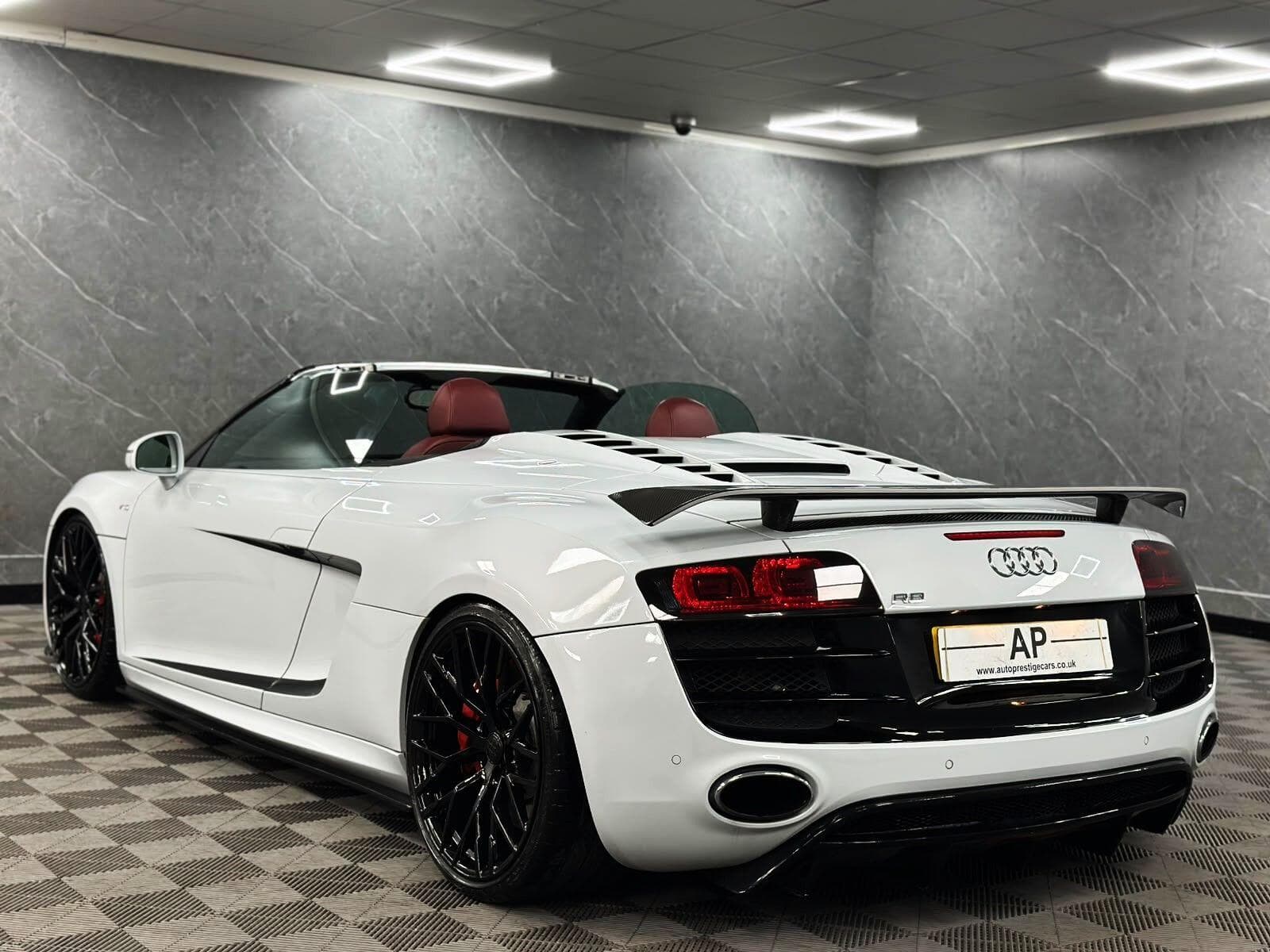 2010 Audi R8 - Thumbnail 4