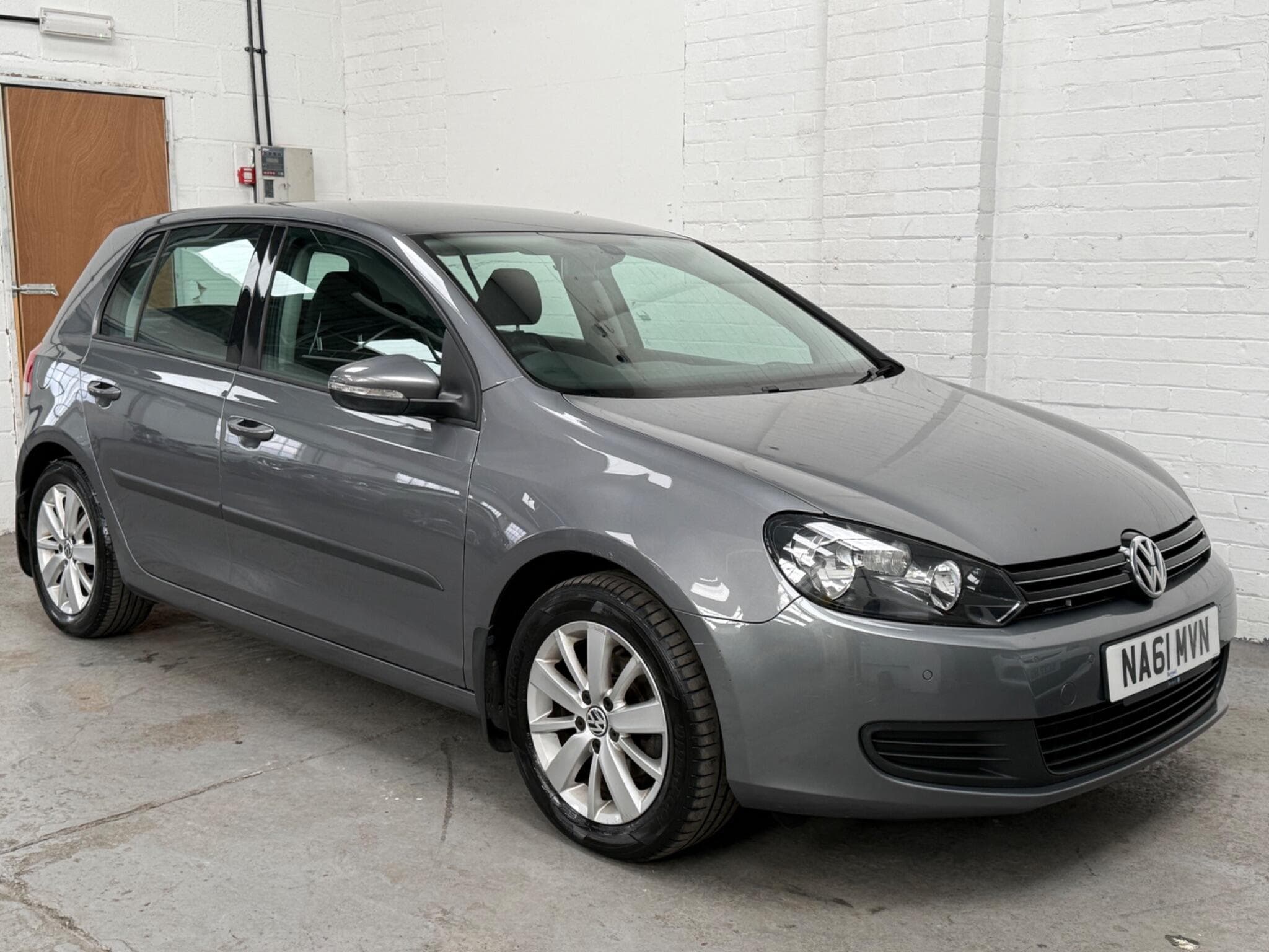 2011 Volkswagen Golf - Main