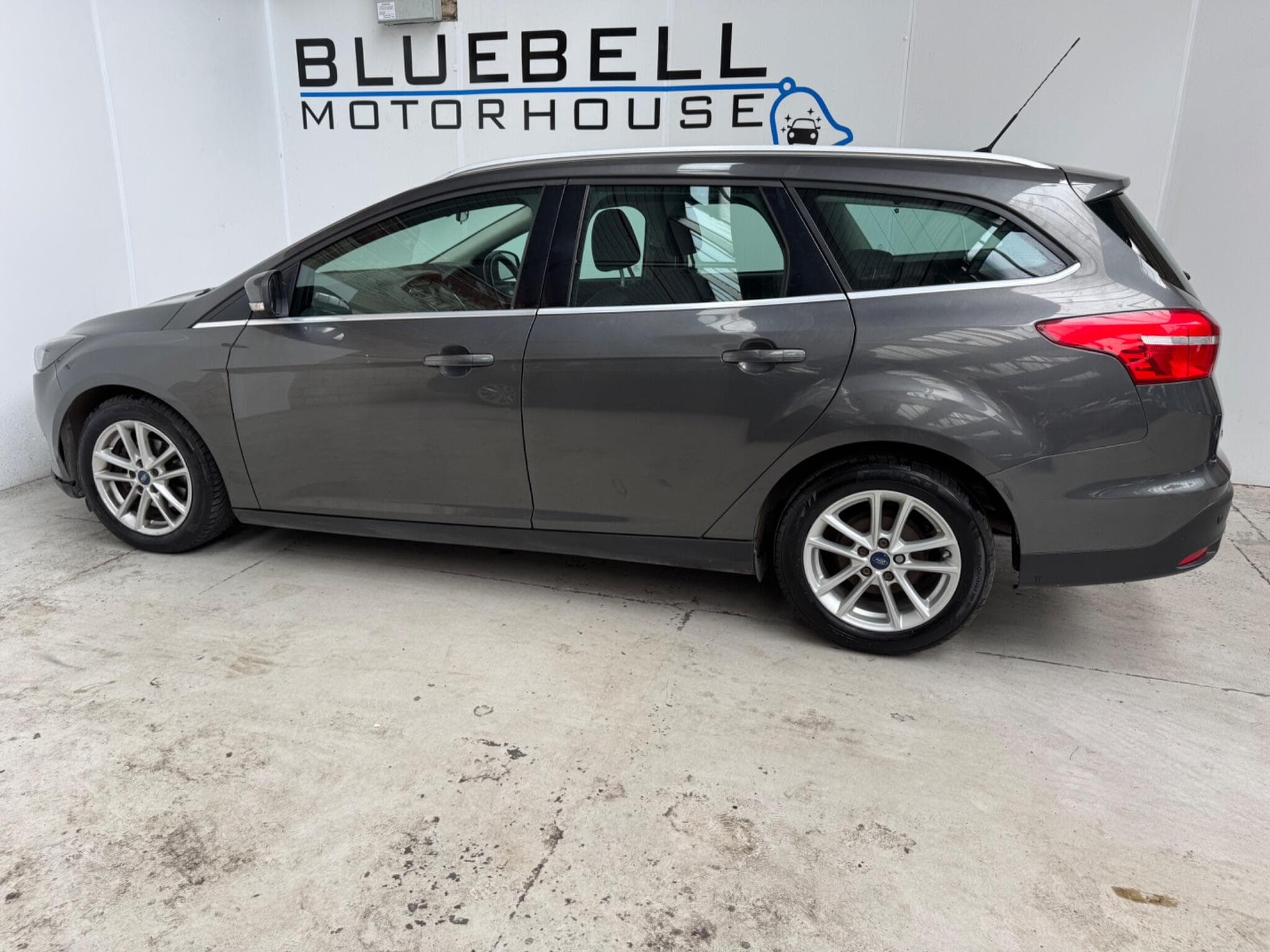 2015 Ford Focus - Thumbnail 8