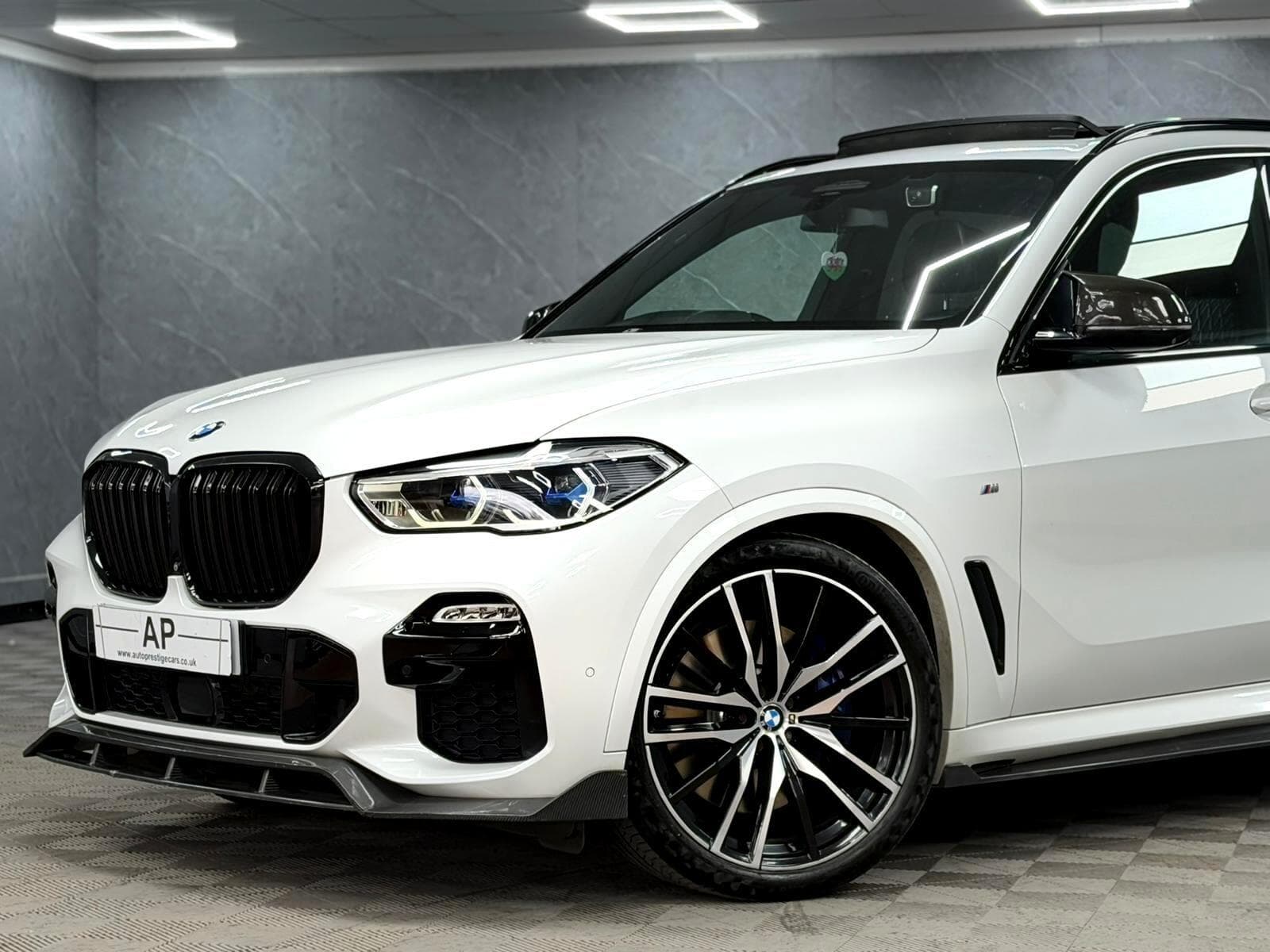 2018 BMW X5 - Thumbnail 5