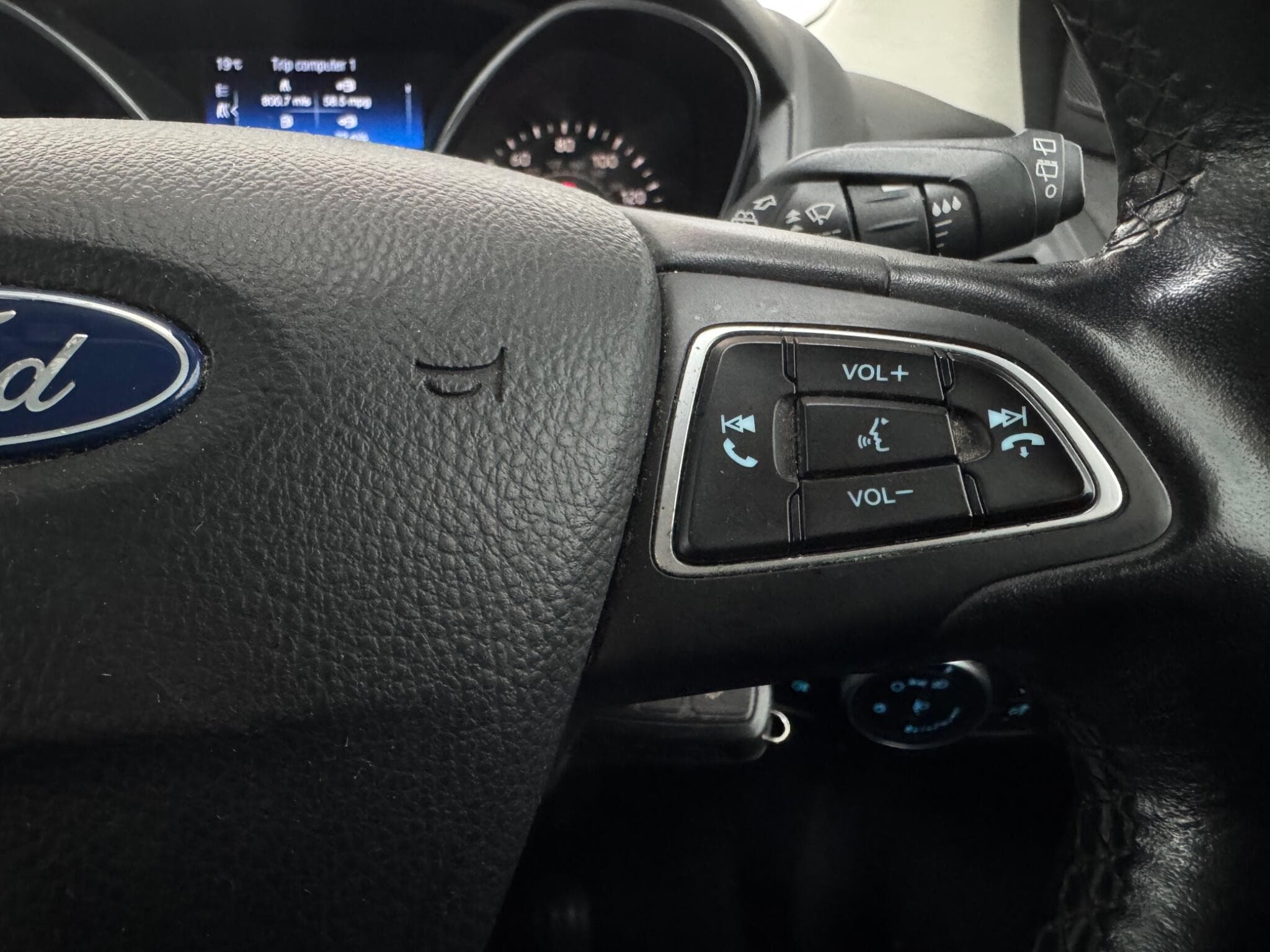 2015 Ford Focus - Thumbnail 20
