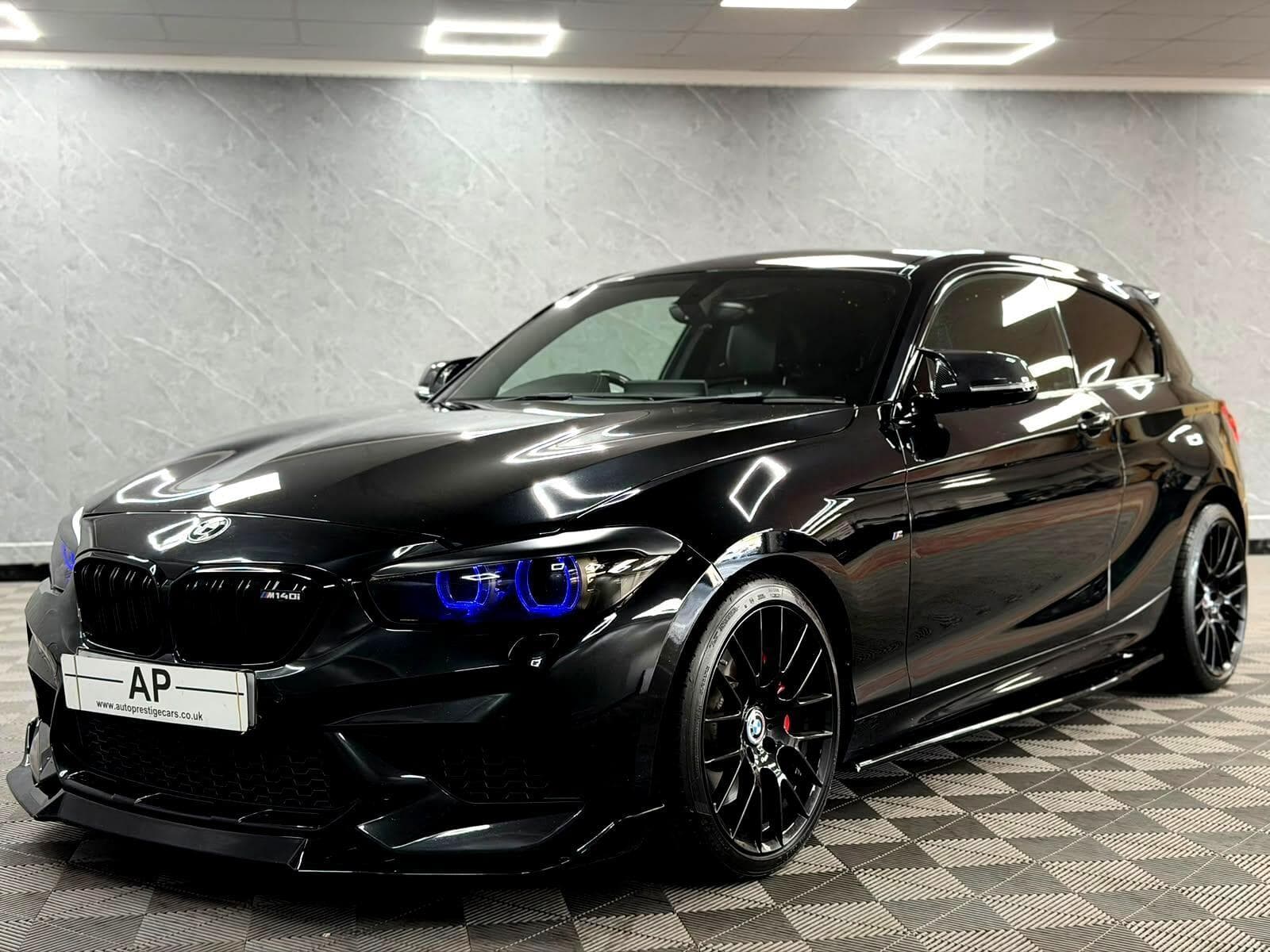 2017 BMW 1 Series - Thumbnail 5