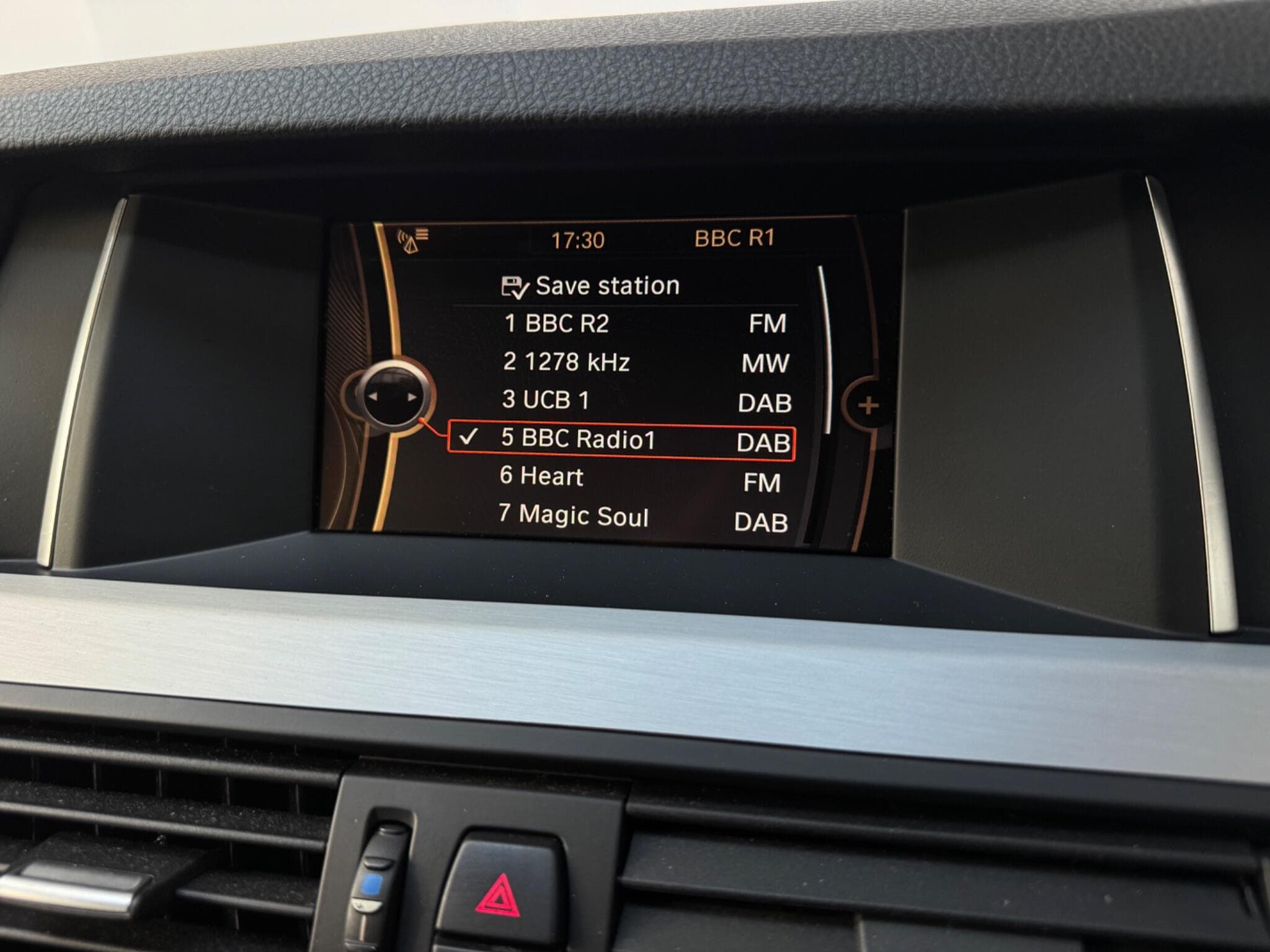2013 BMW 5 Series - Thumbnail 16